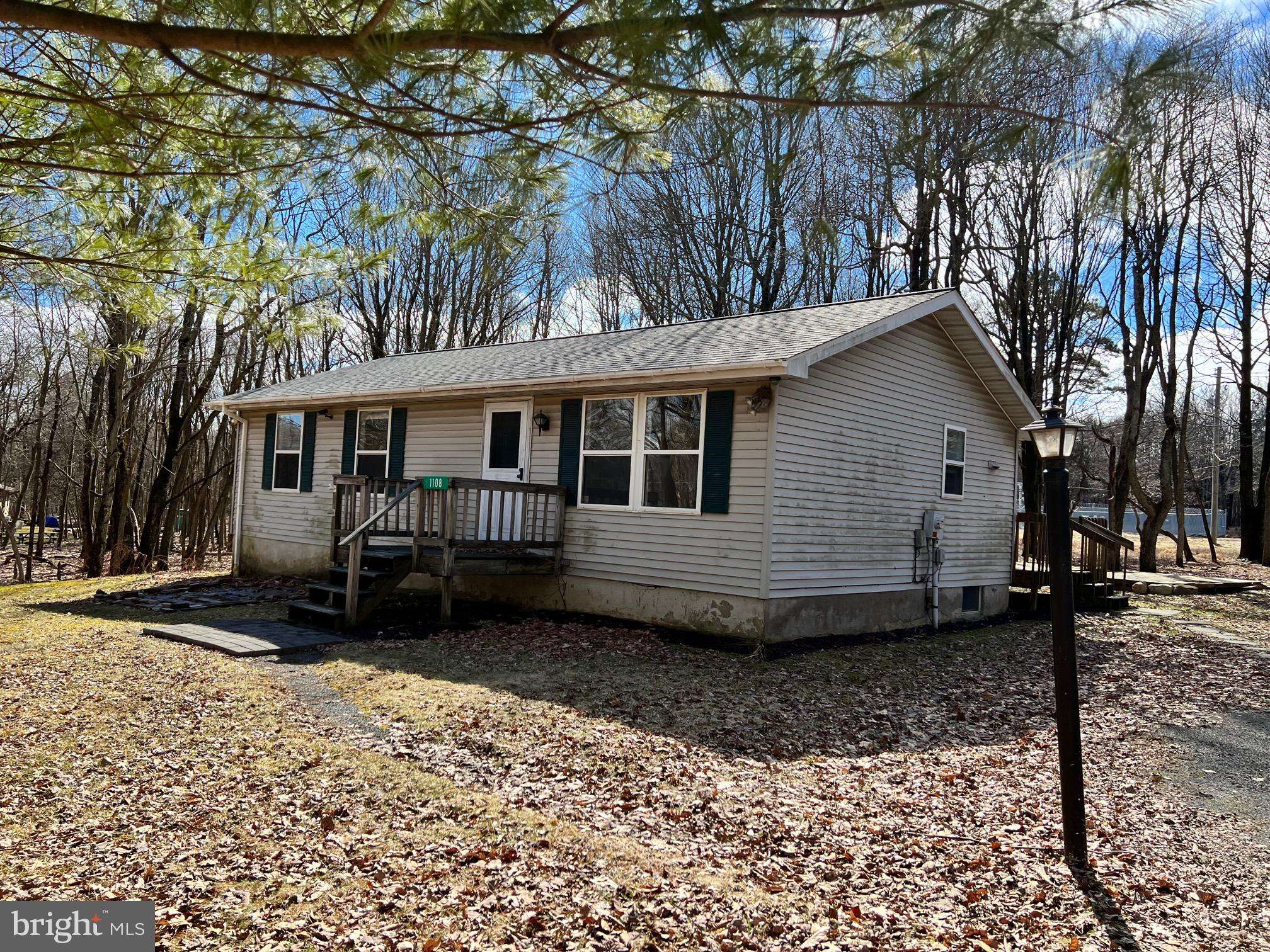 Long Pond, PA 18334,1108 SUNSIDE RD