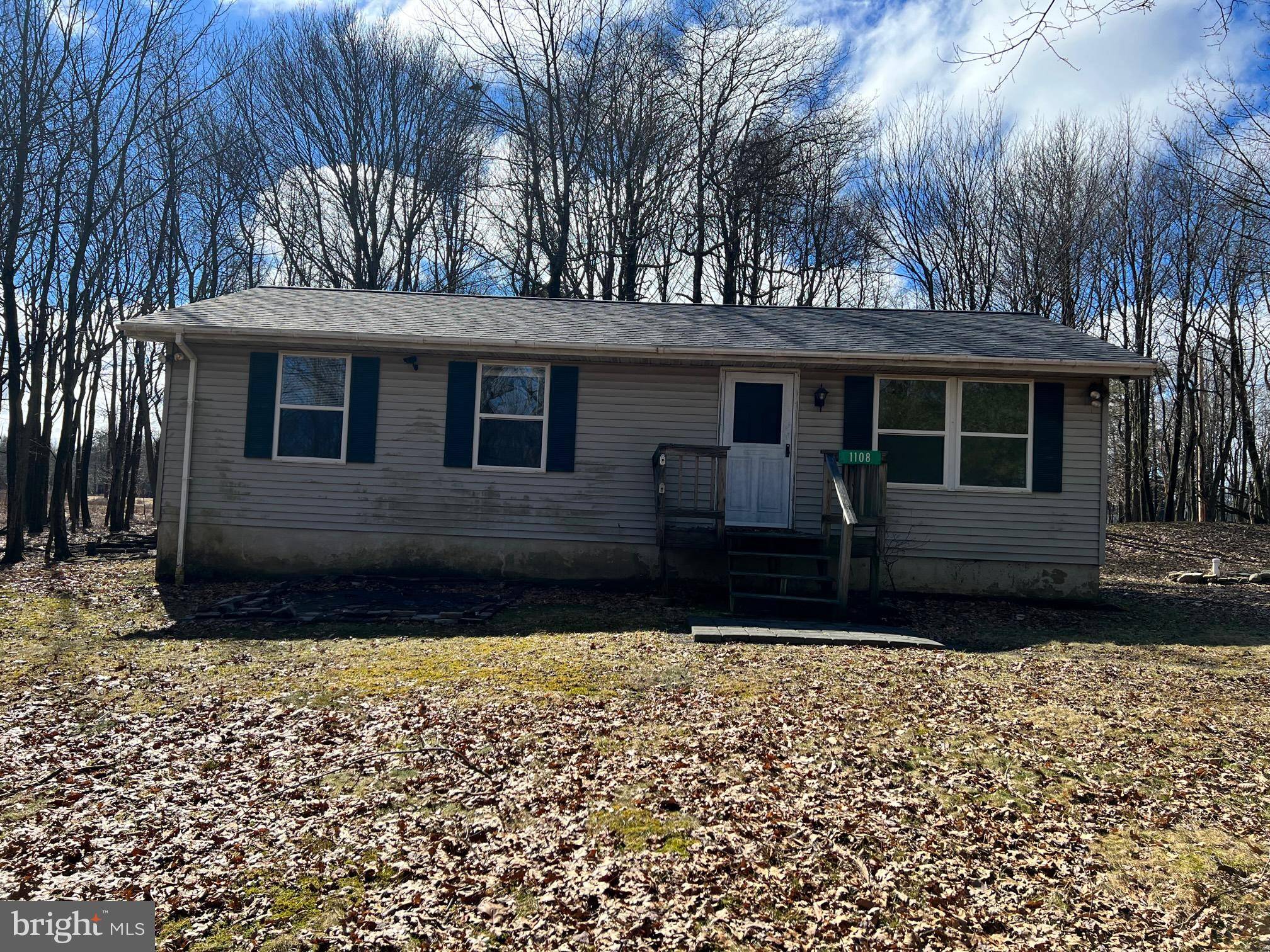 Long Pond, PA 18334,1108 SUNSIDE RD