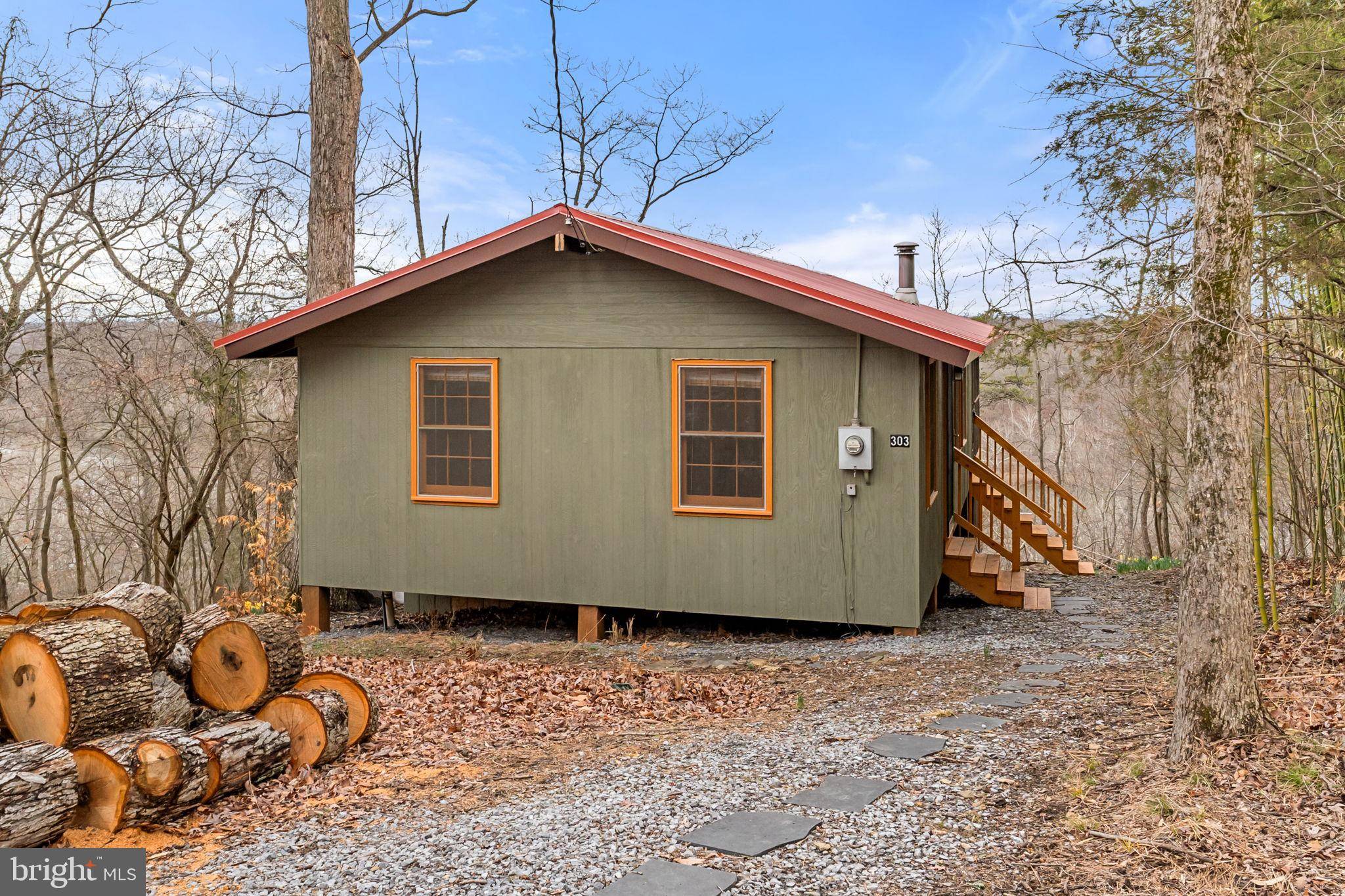 Harpers Ferry, WV 25425,303 LONG LEAF LN