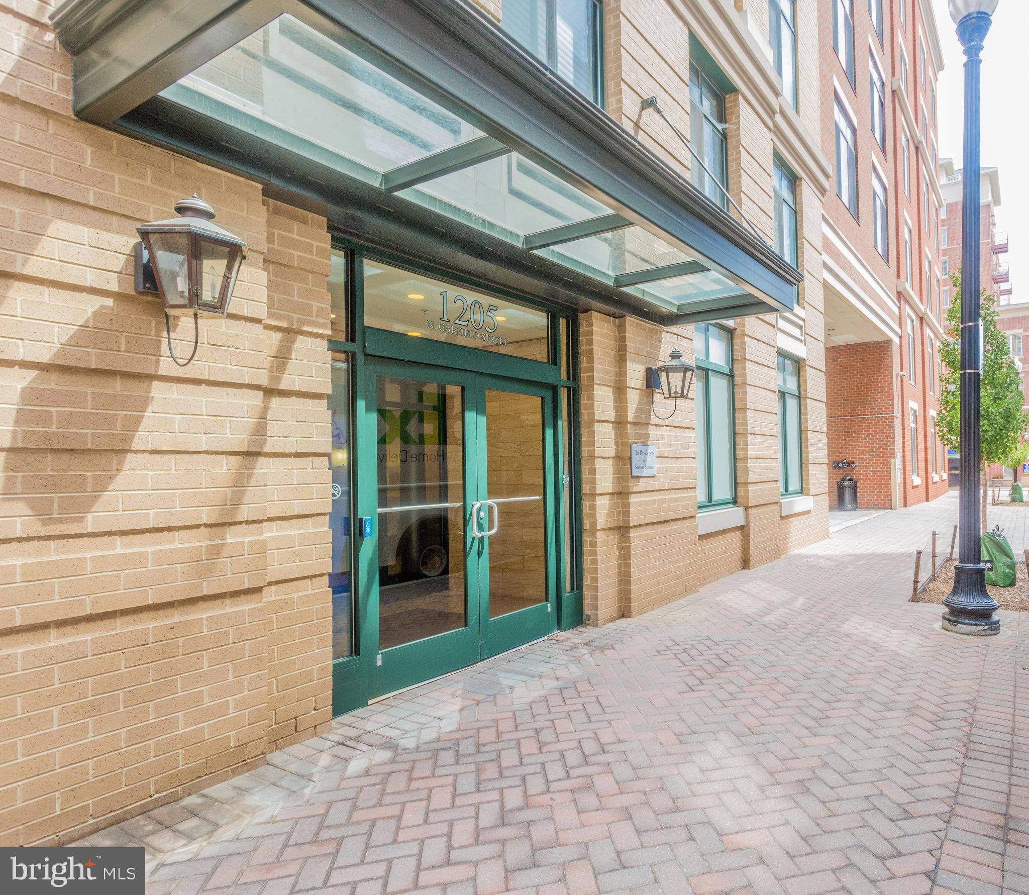 Arlington, VA 22201,1205 N GARFIELD ST #PH8