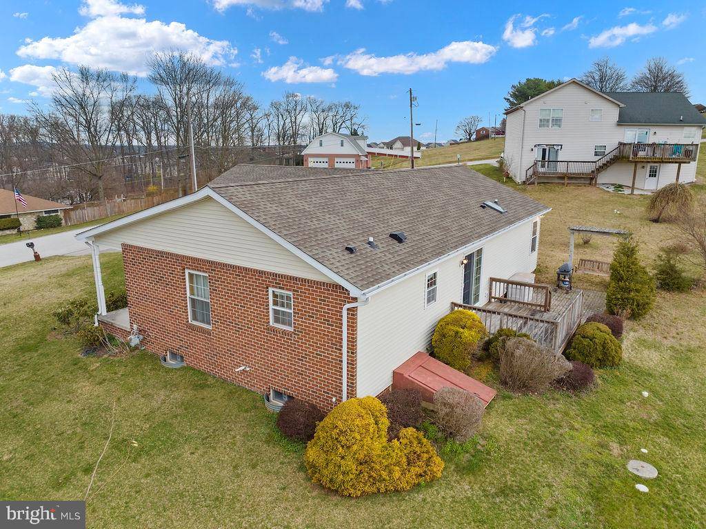 Hanover, PA 17331,12 SKYLITE DR