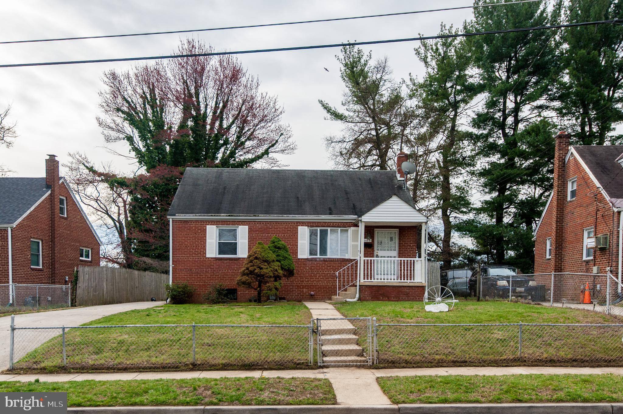 Capitol Heights, MD 20743,6409 ADAK ST