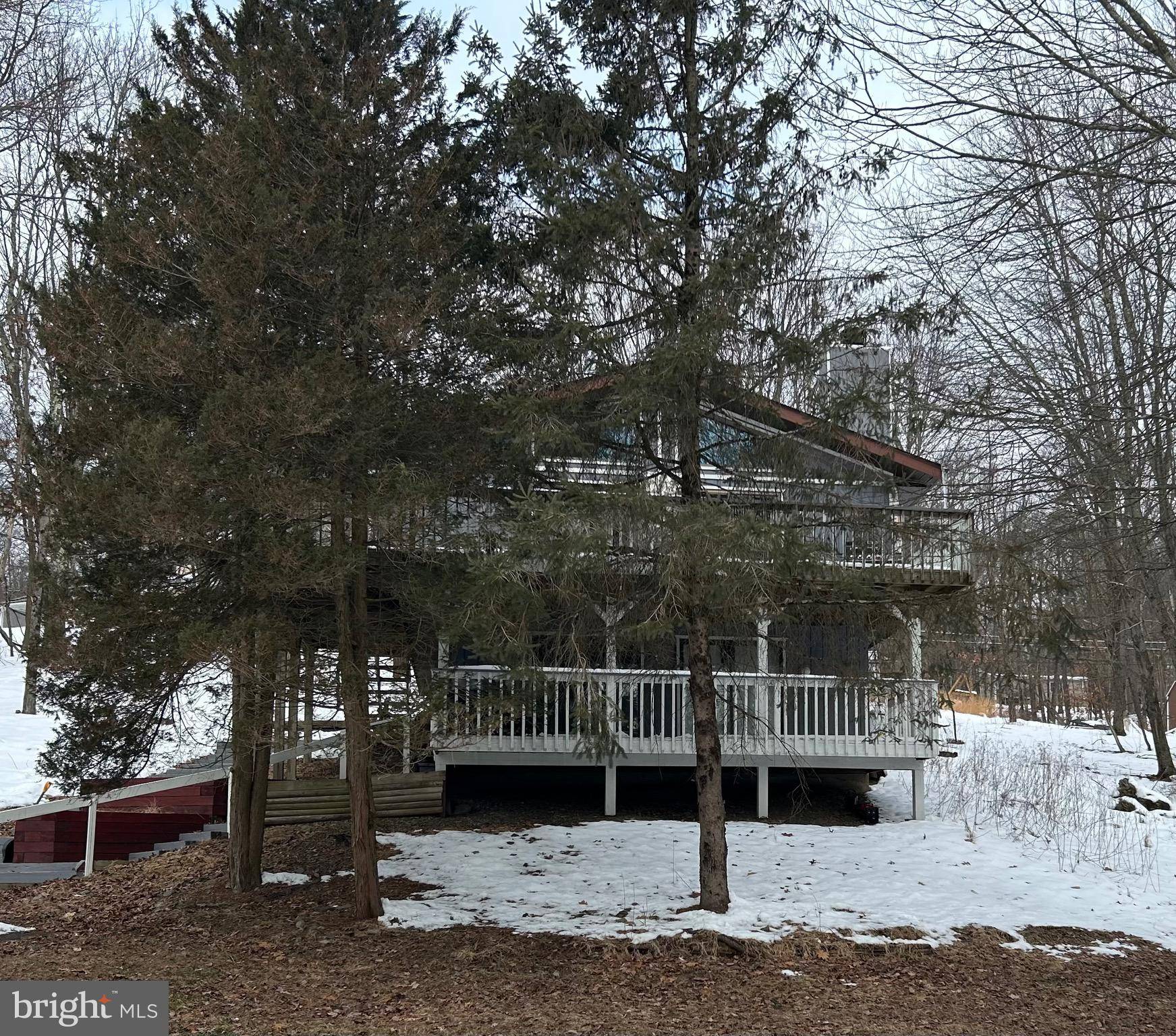 Bushkill, PA 18324,116 KITTATINNY DR