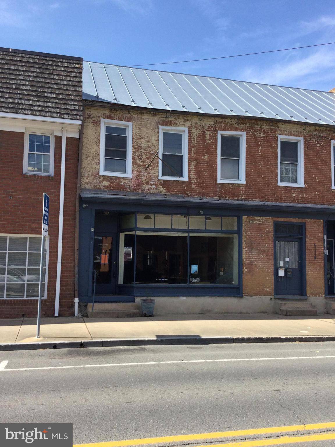 Woodstock, VA 22664,115 N MAIN ST