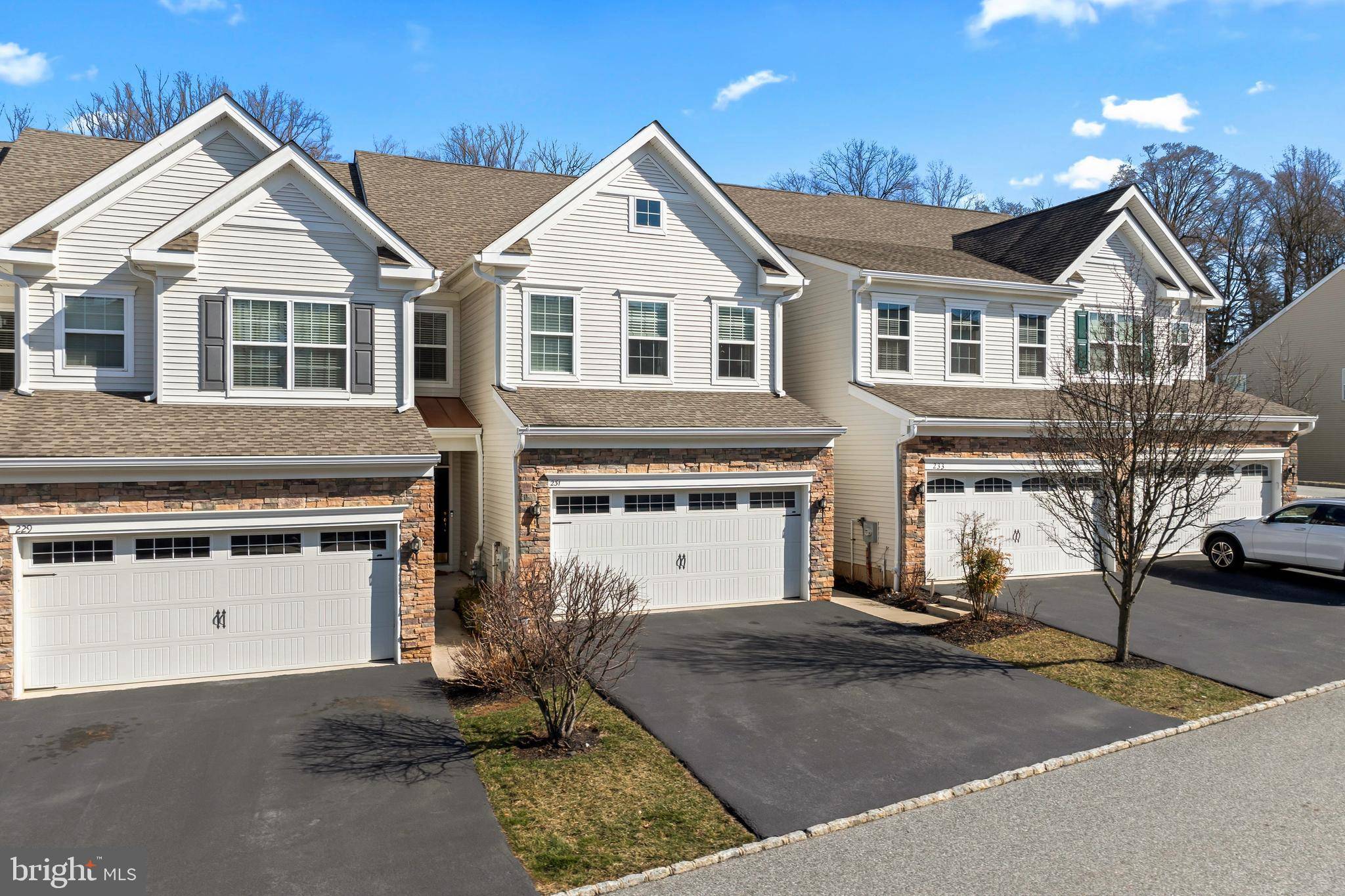 Newtown Square, PA 19073,231 CLERMONT DR