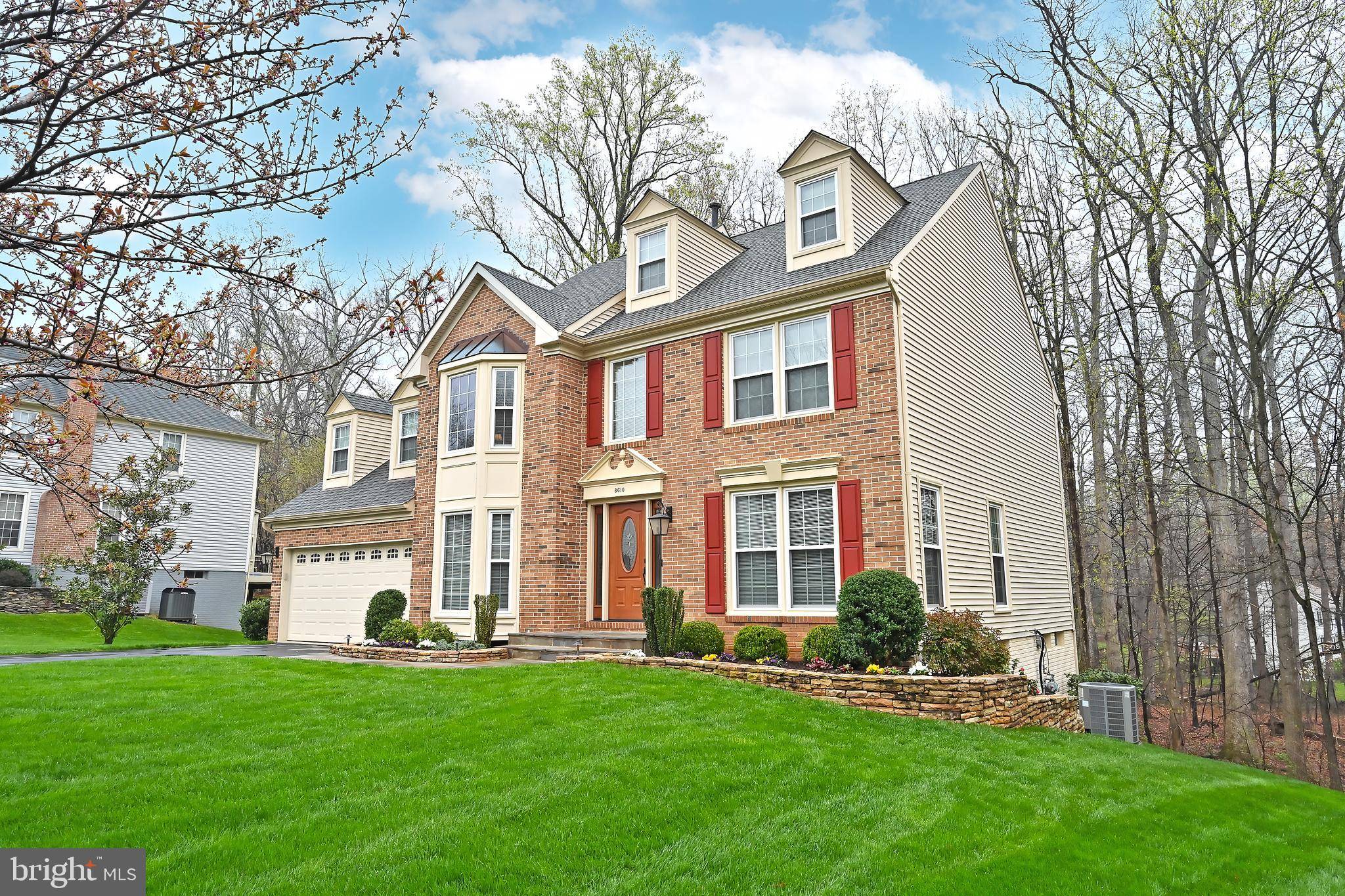 Fairfax Station, VA 22039,8610 OAK CHASE CIR