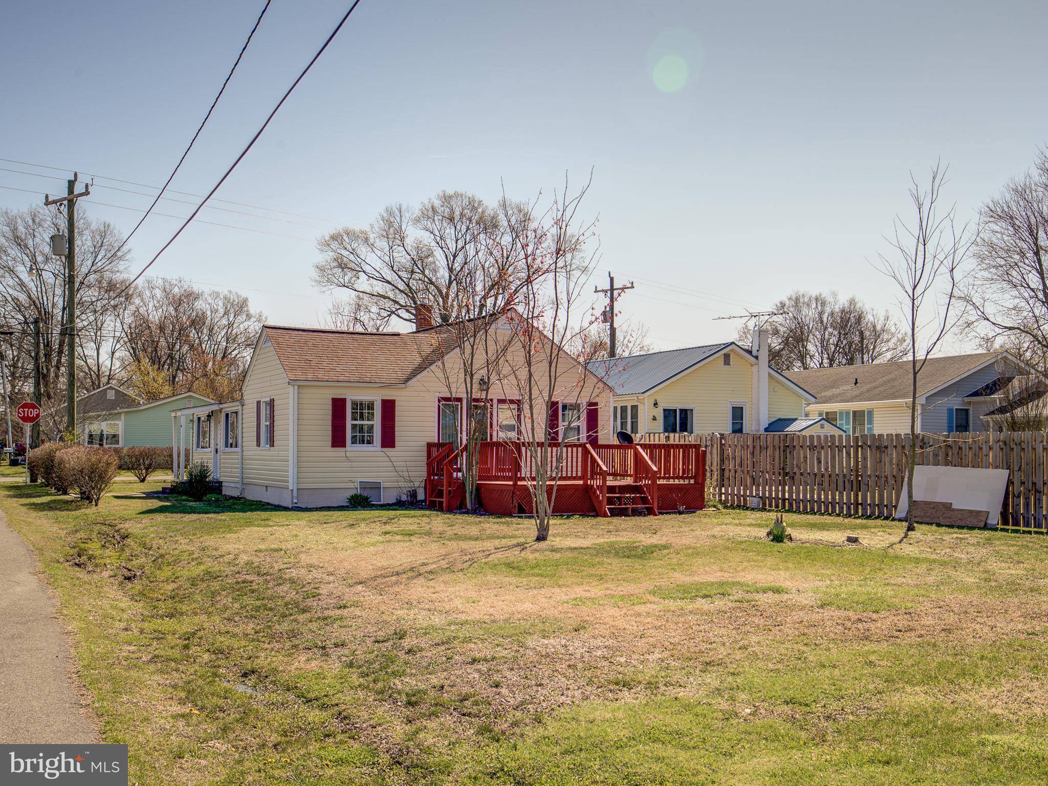 Colonial Beach, VA 22443,300 WEEMS