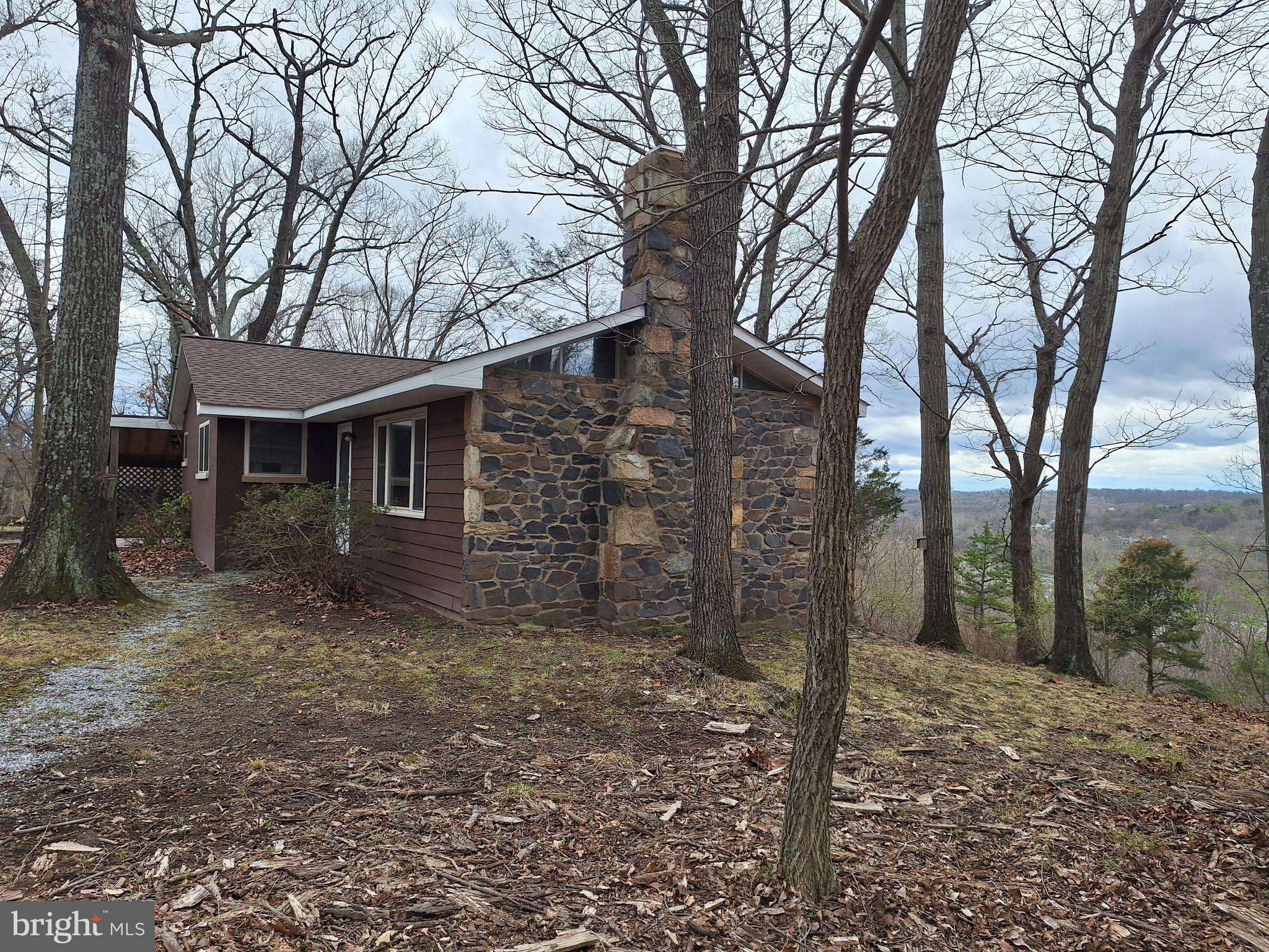 Harpers Ferry, WV 25425,220 RIVER VIEW