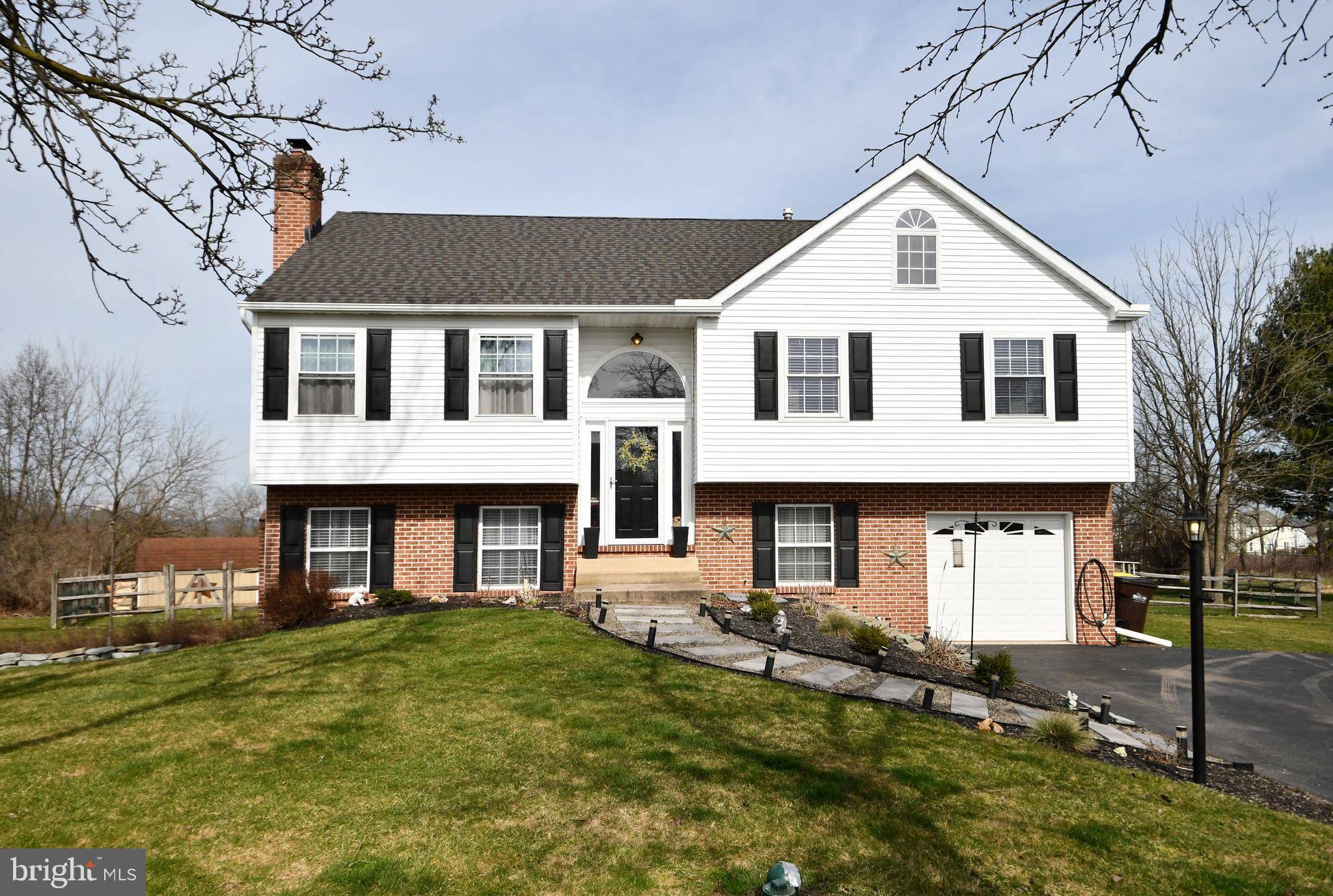 Gilbertsville, PA 19525,2136 REINDEER CT