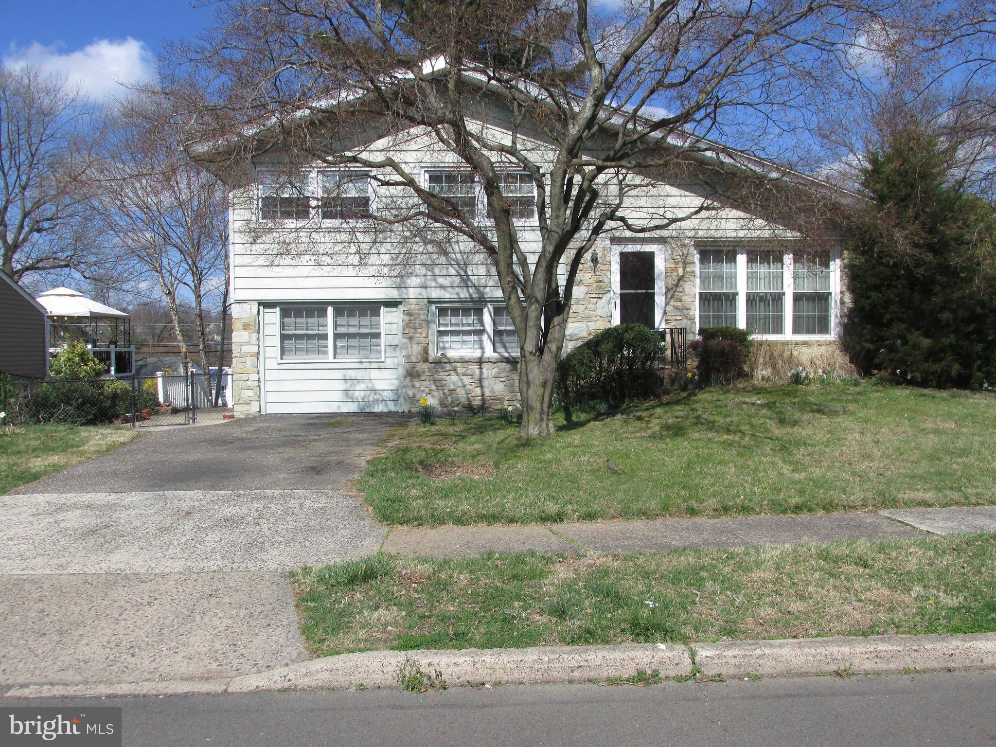 Langhorne, PA 19047,444 CRESCENT ST