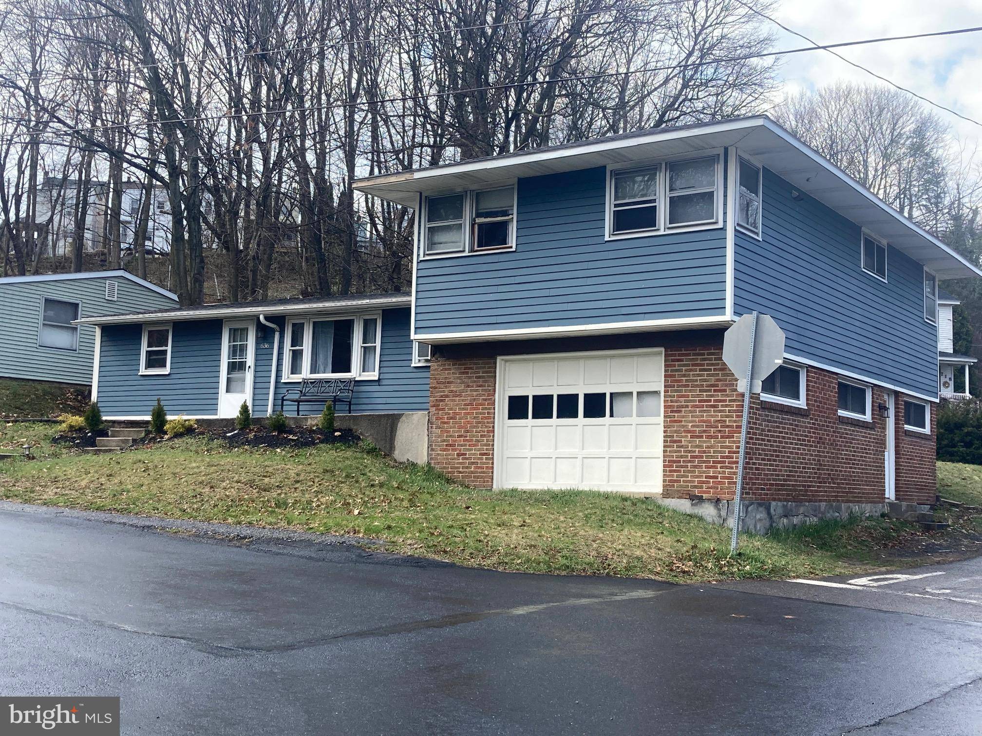 Pottsville, PA 17901,636 SNYDER ST