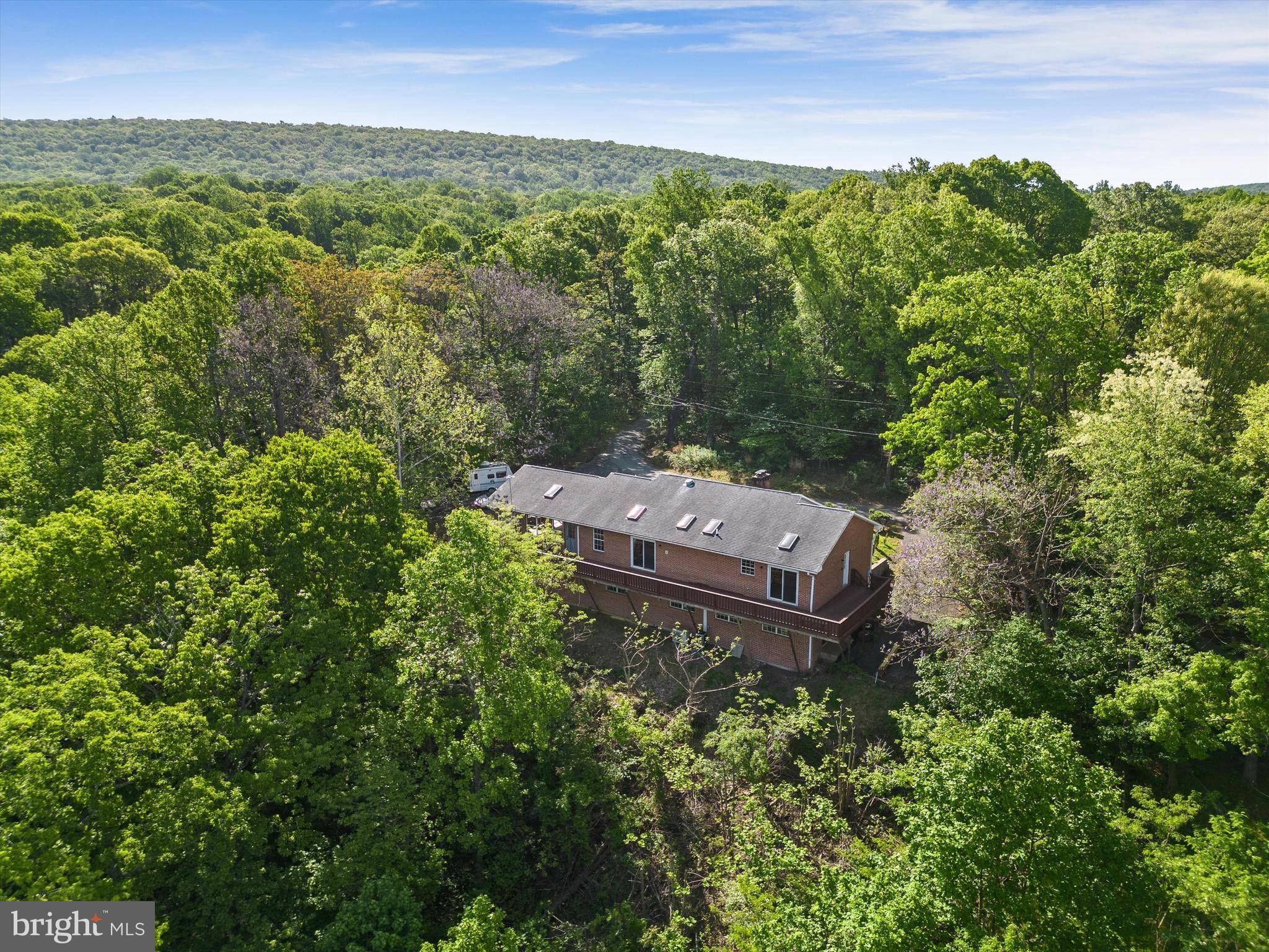 Harpers Ferry, WV 25425,516 GREAT OAK LN