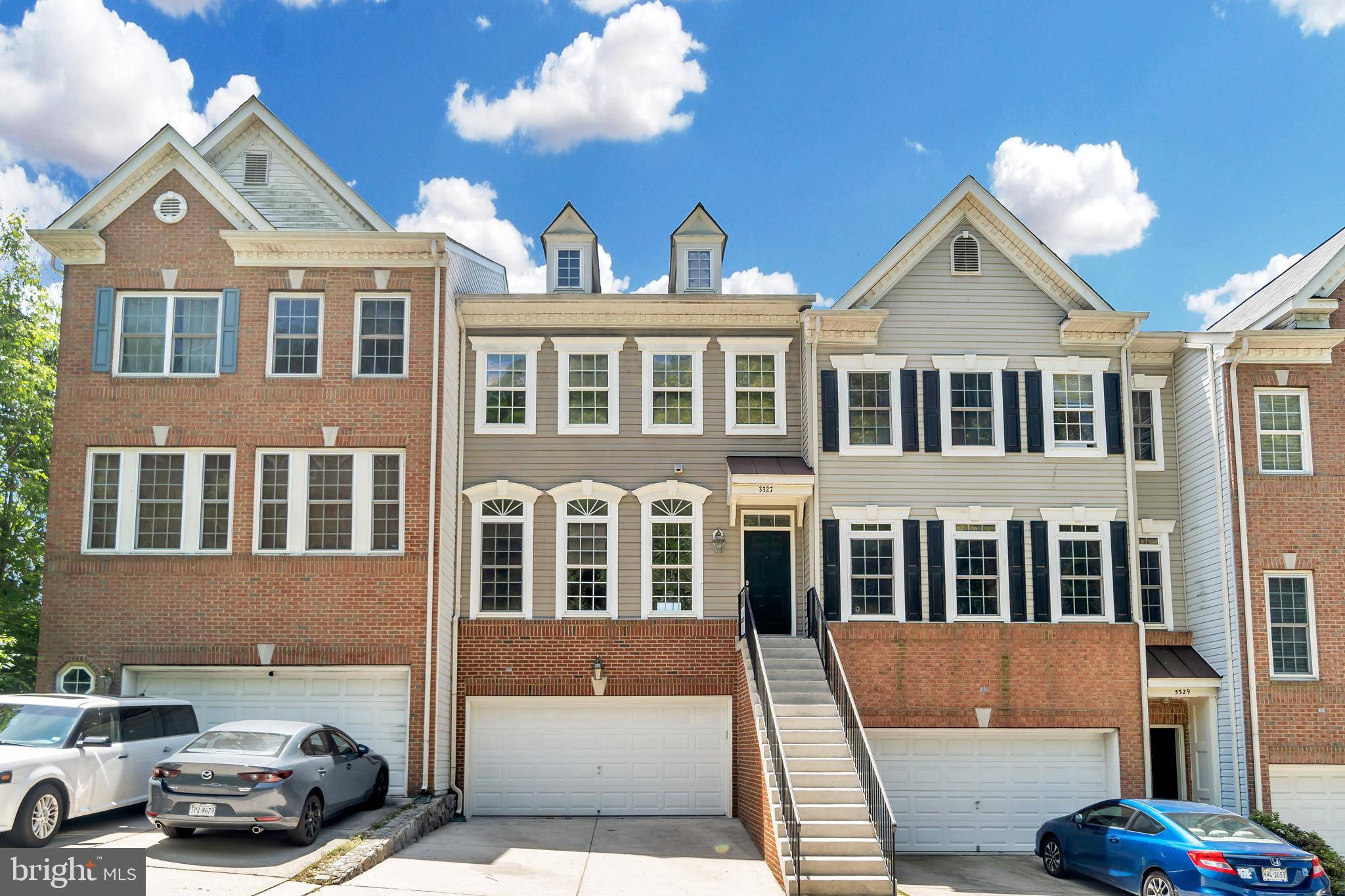 Alexandria, VA 22306,3327 BEECHCLIFF DR