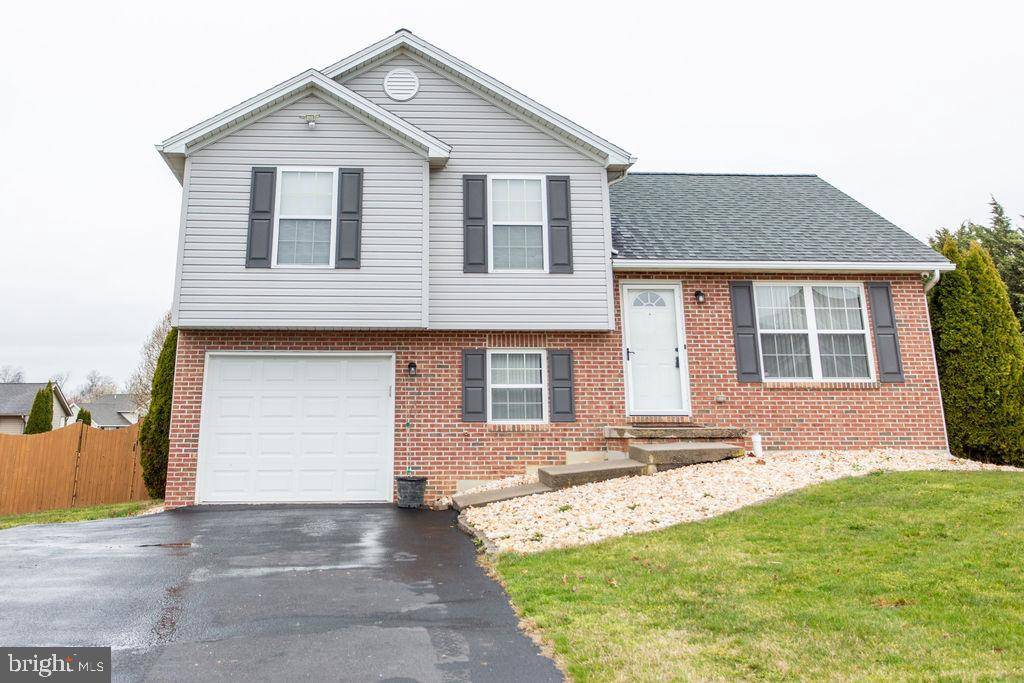 Fayetteville, PA 17222,3791 MOUNTAIN SHADOW CIR