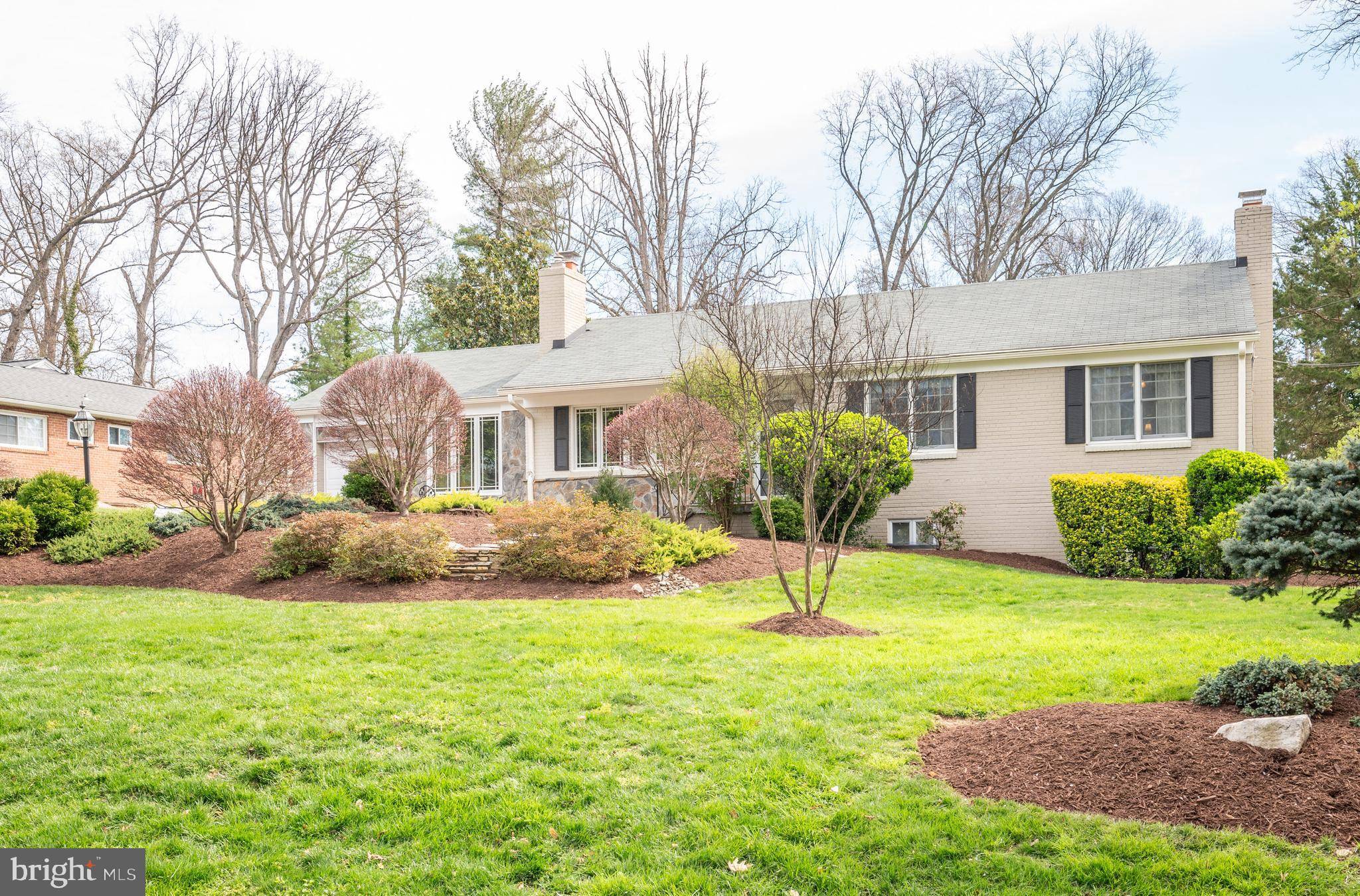 Falls Church, VA 22044,3167 JUNIPER LN