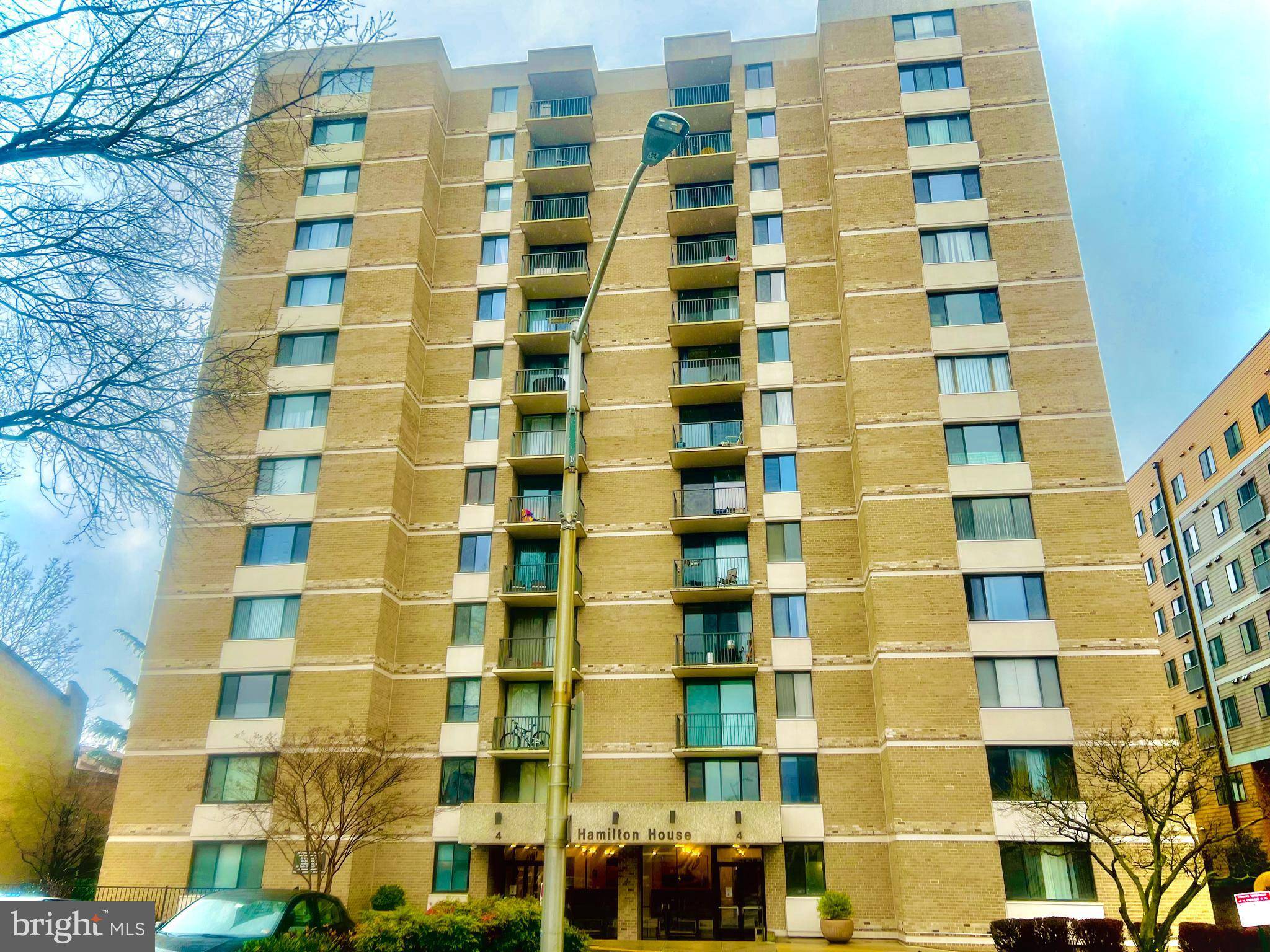 Rockville, MD 20850,4 MONROE ST #4-1004