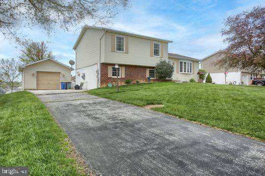 Hanover, PA 17331,121 CIRCLE DR