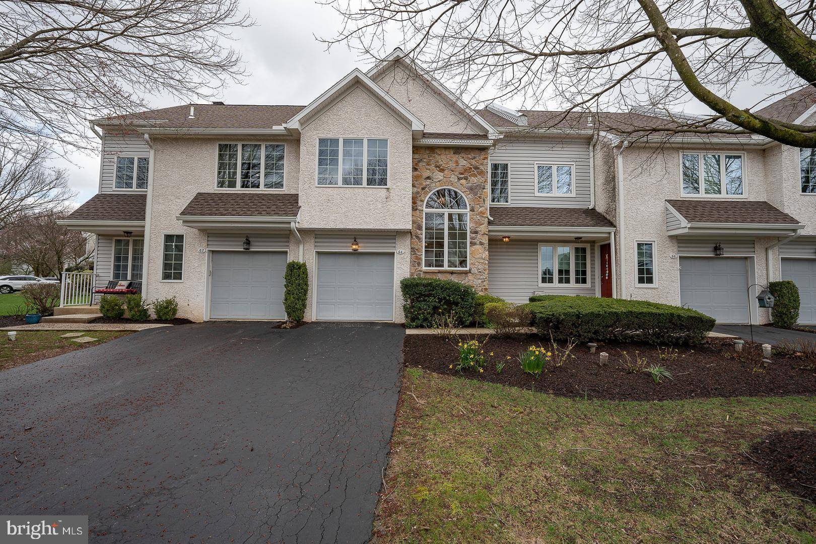 Exton, PA 19341,64 BUTTONWOOD DR