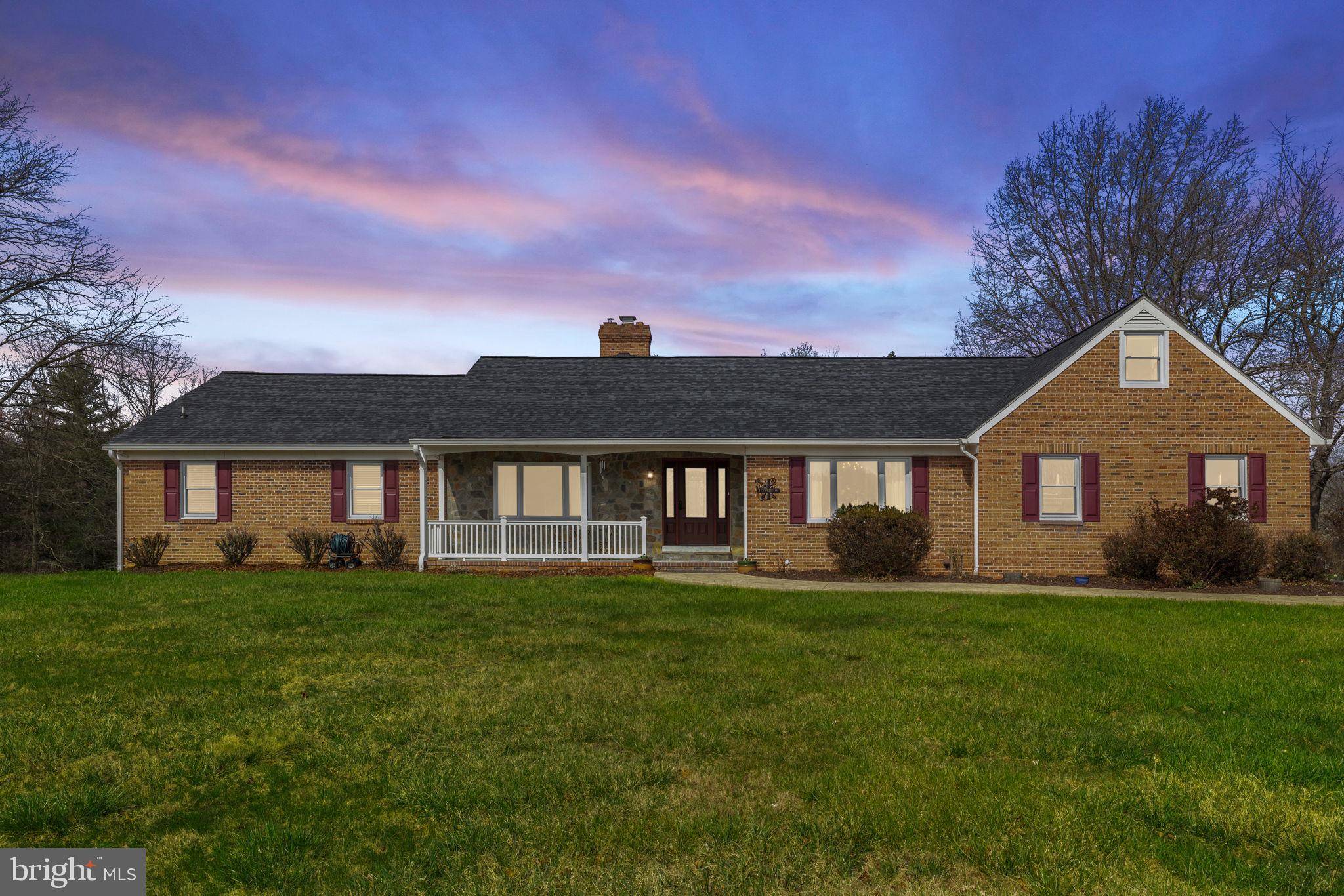 Marshall, VA 20115,8839 GRASSLANDS CT