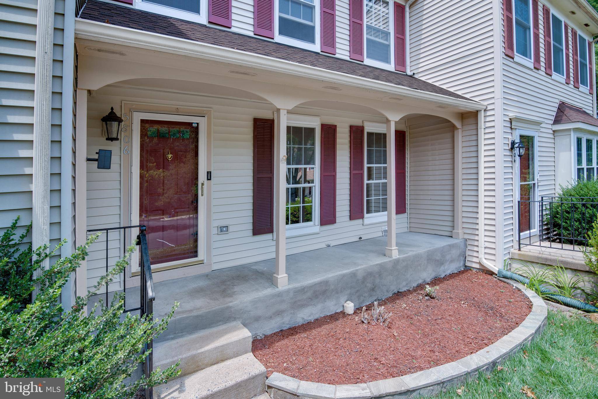 Centreville, VA 20121,5806 WATERDALE CT