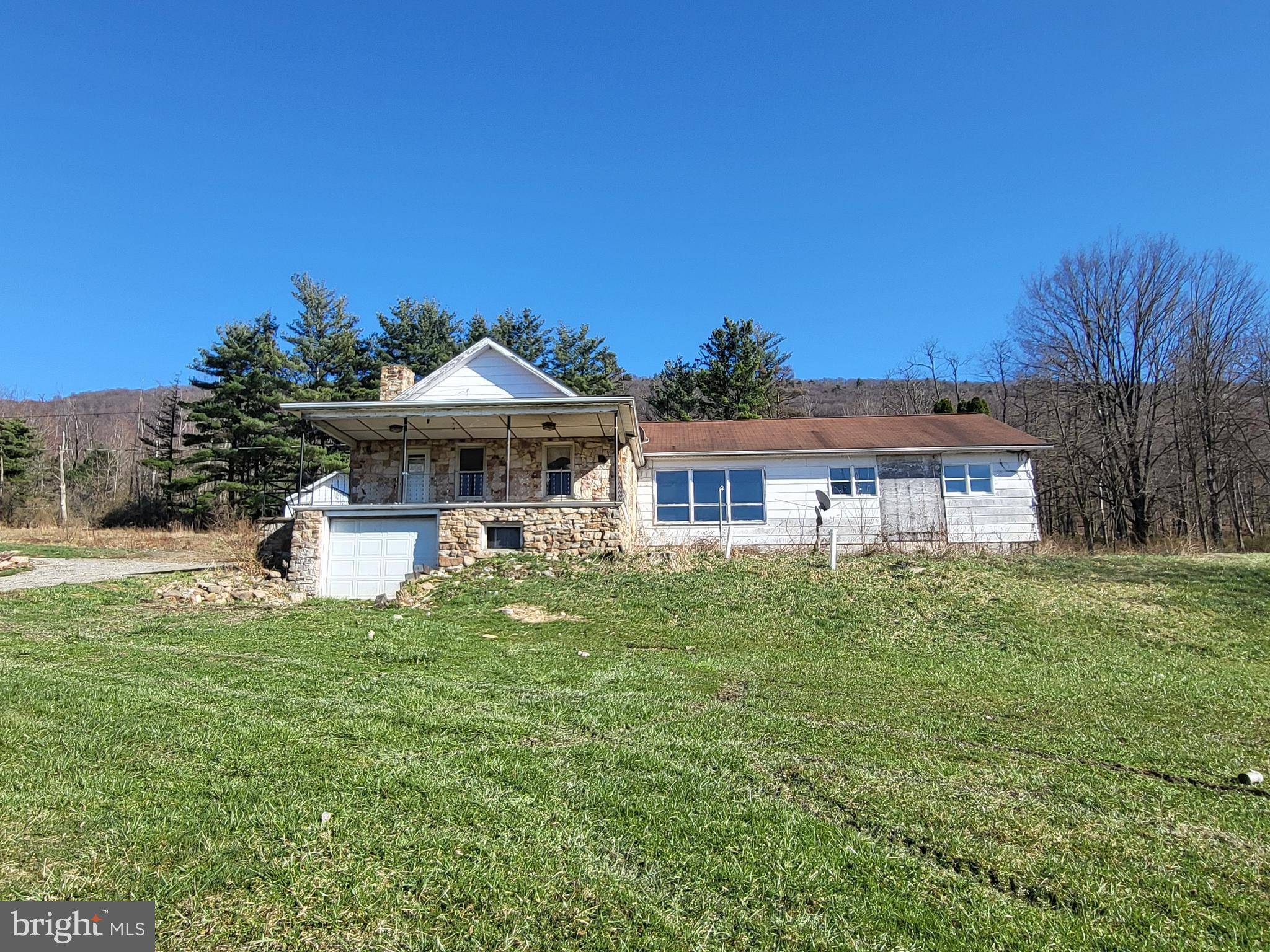 Altoona, PA 16601,208 CREAMER LANE