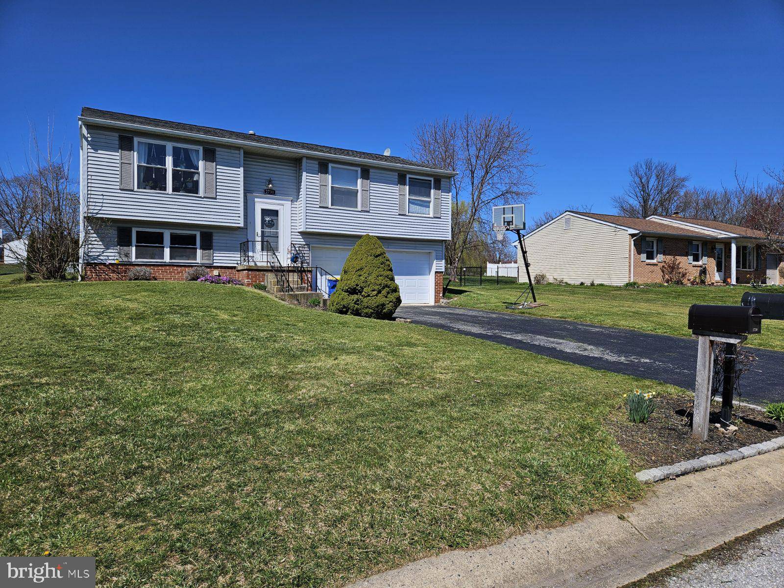 Dover, PA 17315,2731 DANIELLE DR