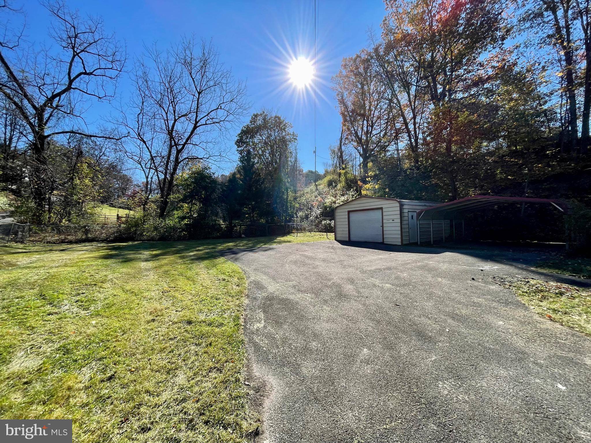 Berkeley Springs, WV 25411,502 GREENWAY DR