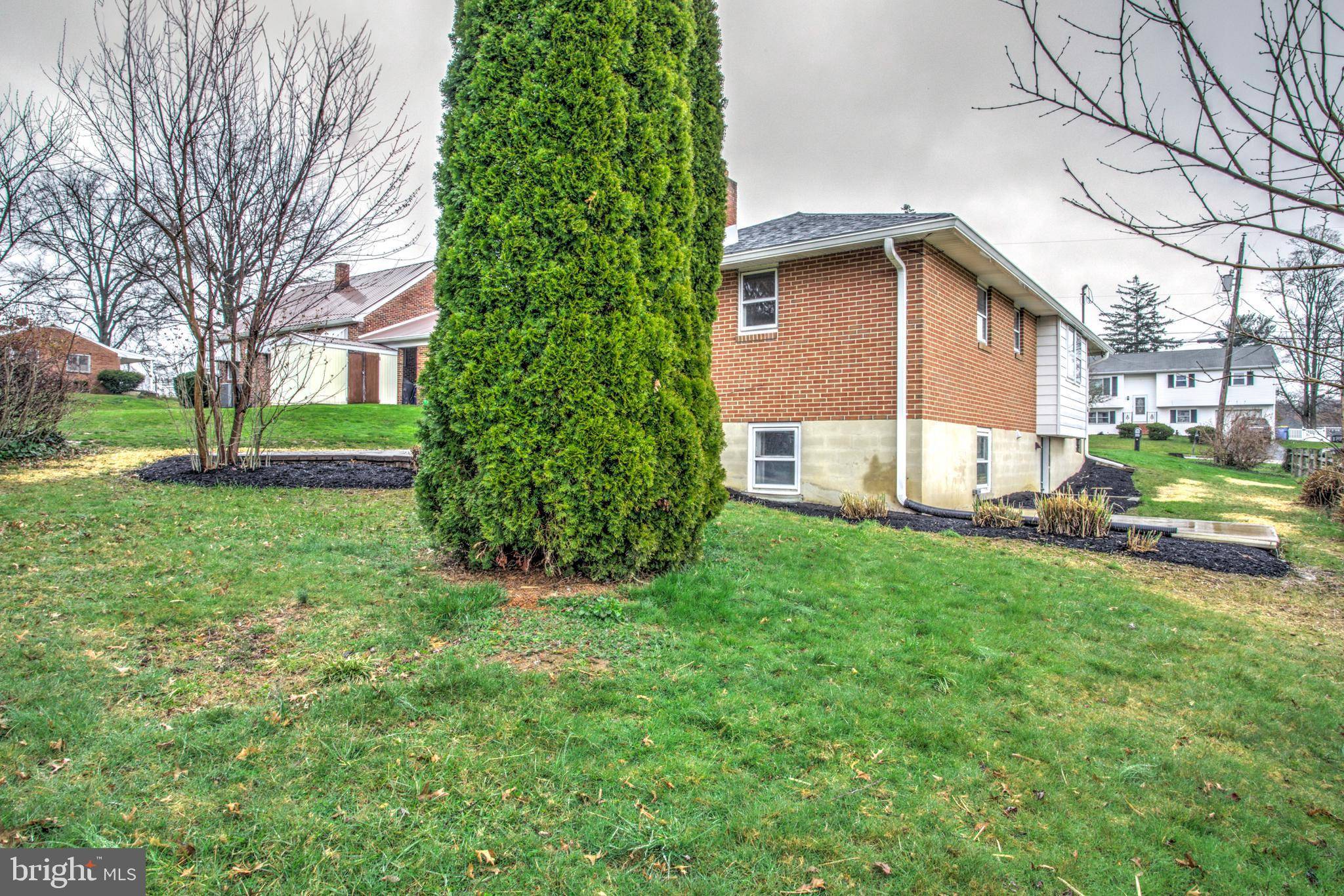 York, PA 17406,2230 PLEASANT VIEW DR