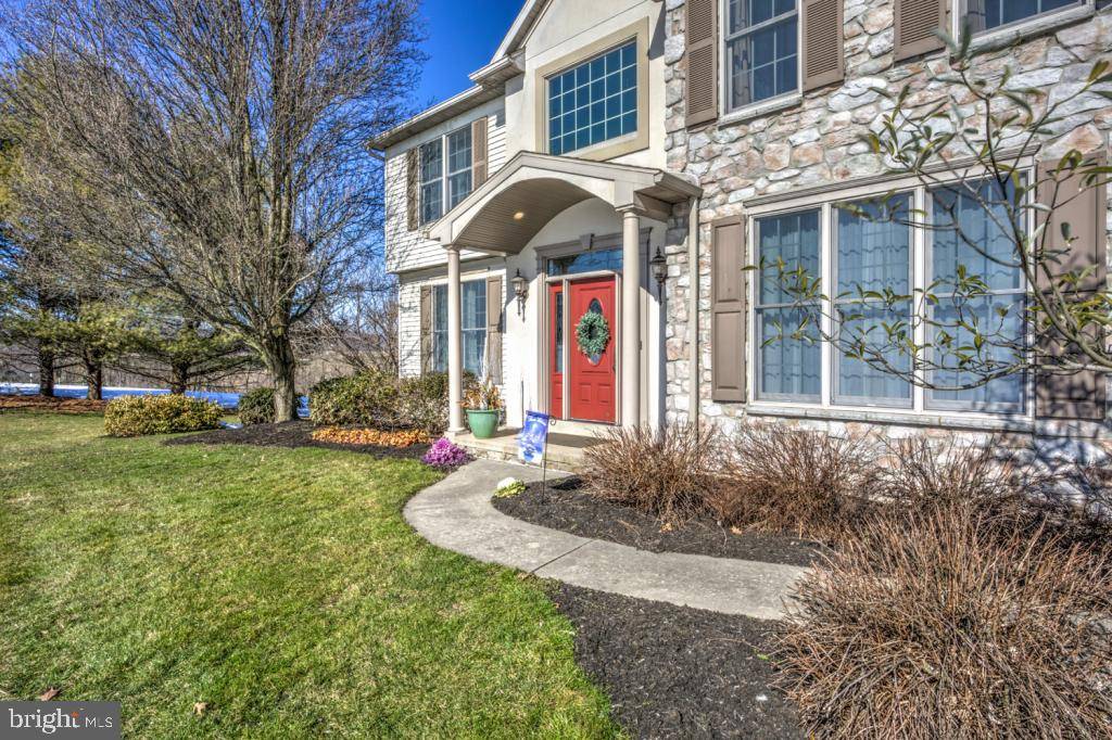 Lititz, PA 17543,725 ROHEN RIDGE DR