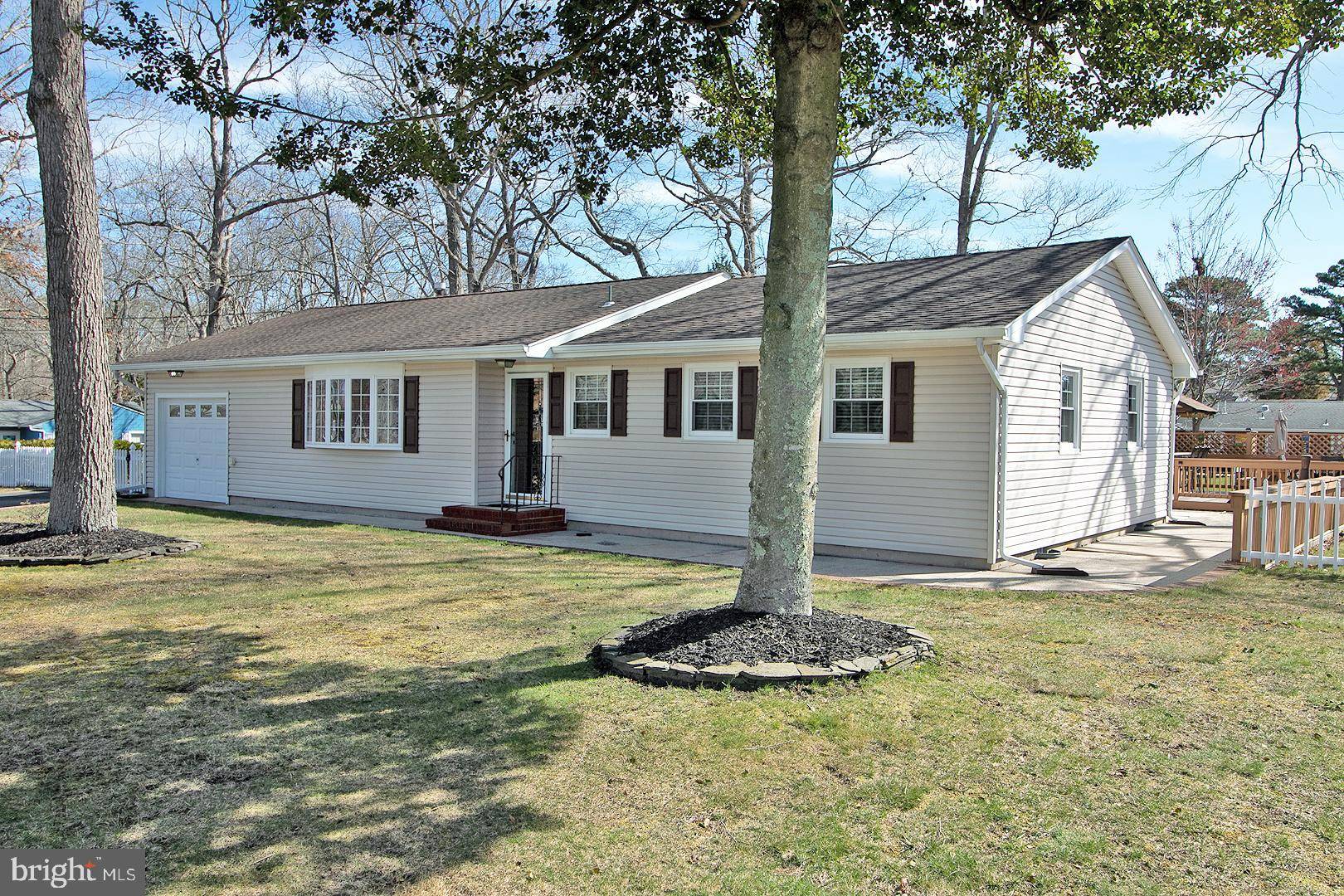 Lanoka Harbor, NJ 08734,565 LANLAC DR