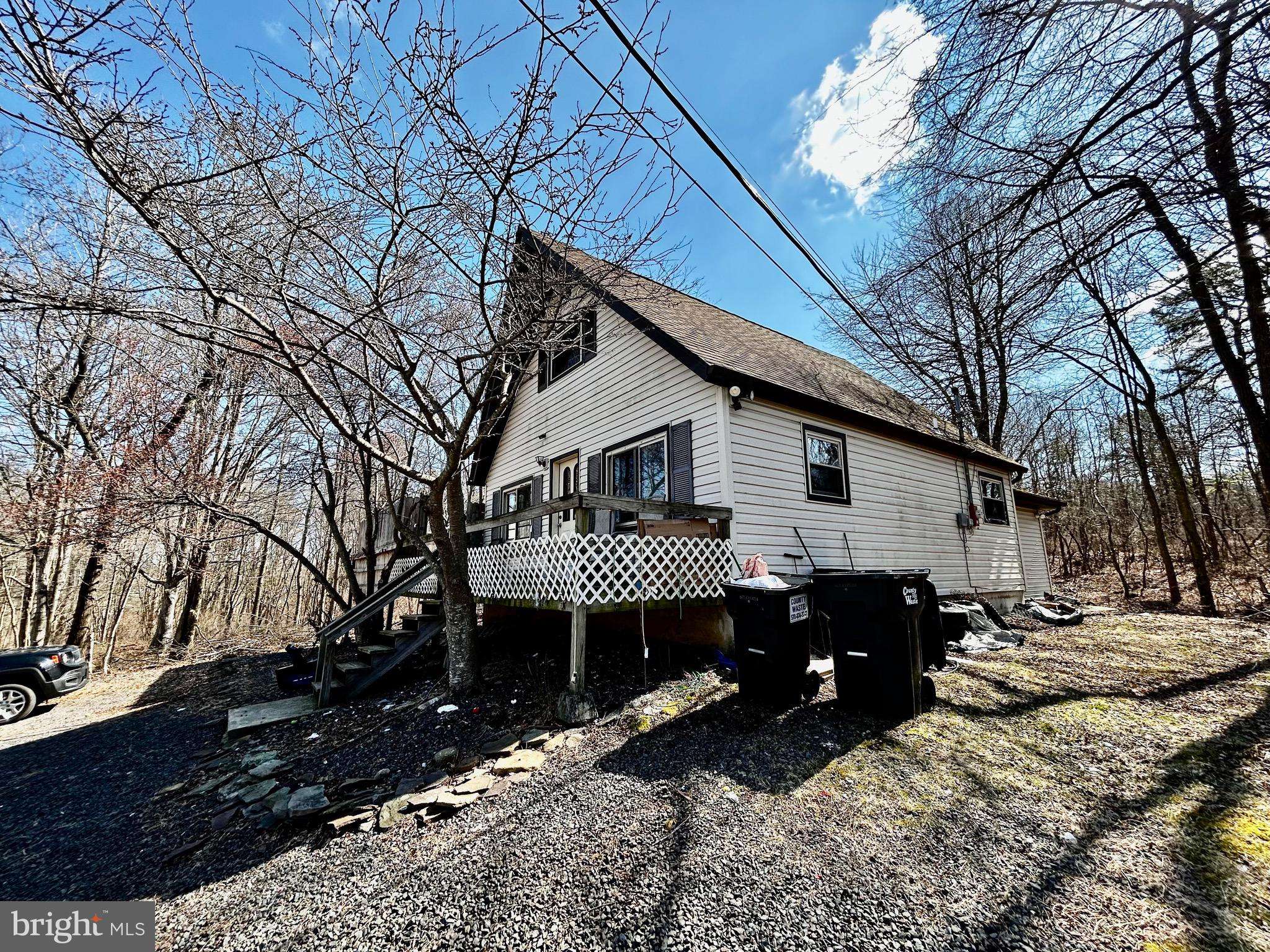 Long Pond, PA 18334,1360 CLOVER RD