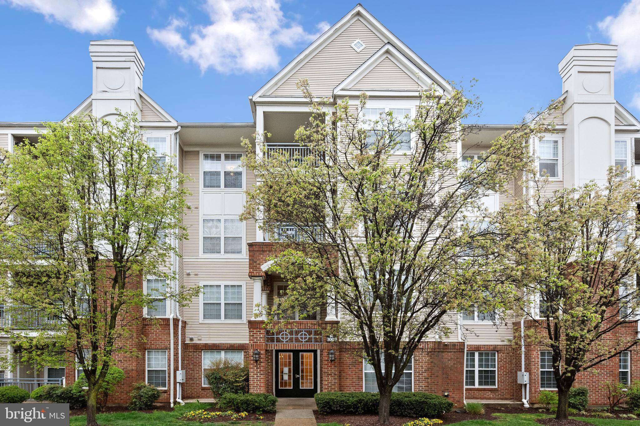 Falls Church, VA 22042,3009 NICOSH CIR #4108