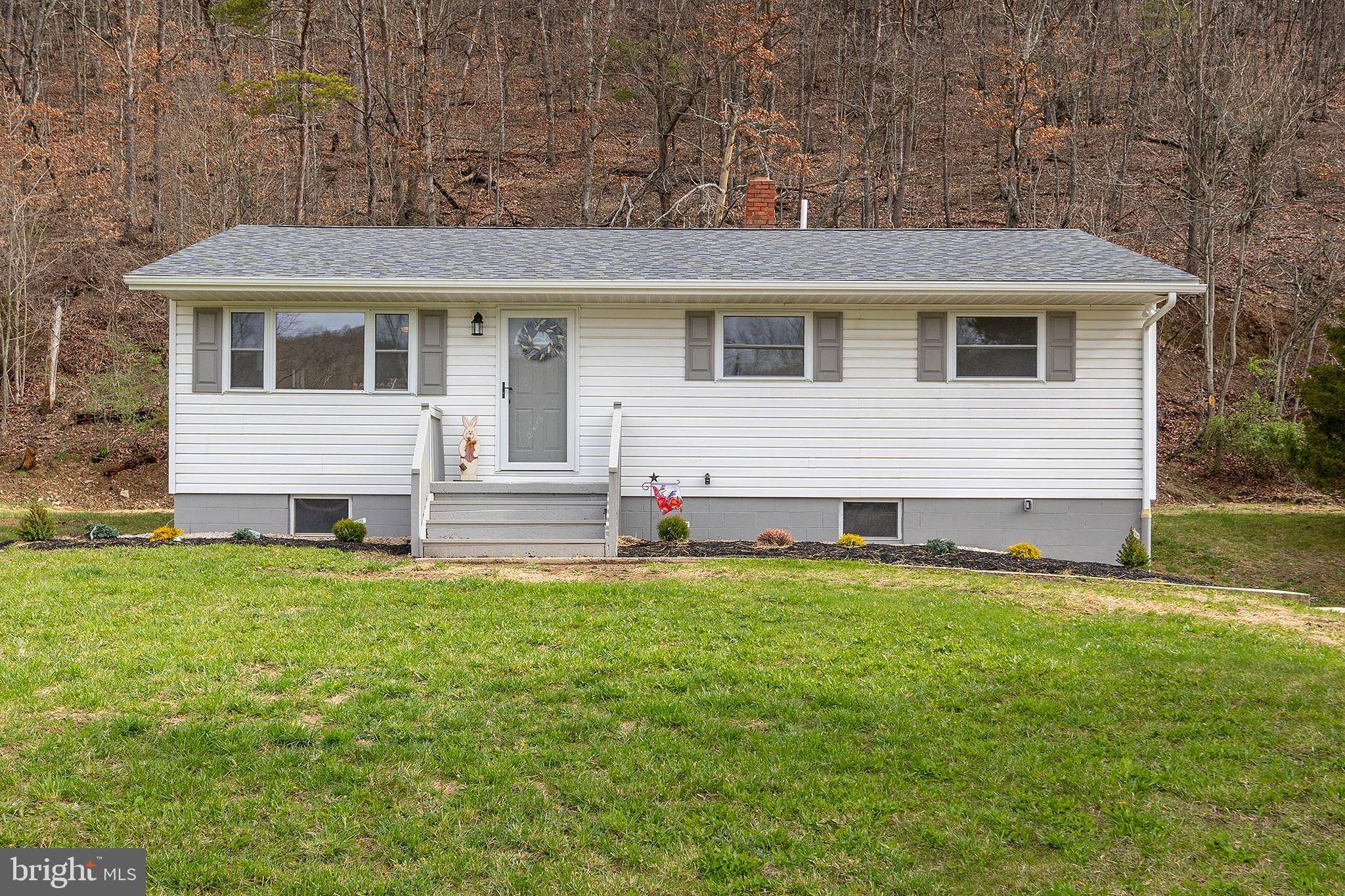 Keyser, WV 26726,7002 FORT ASHBY RD