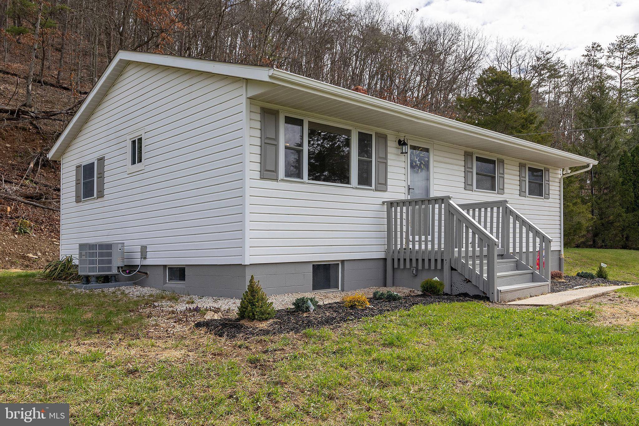 Keyser, WV 26726,7002 FORT ASHBY RD