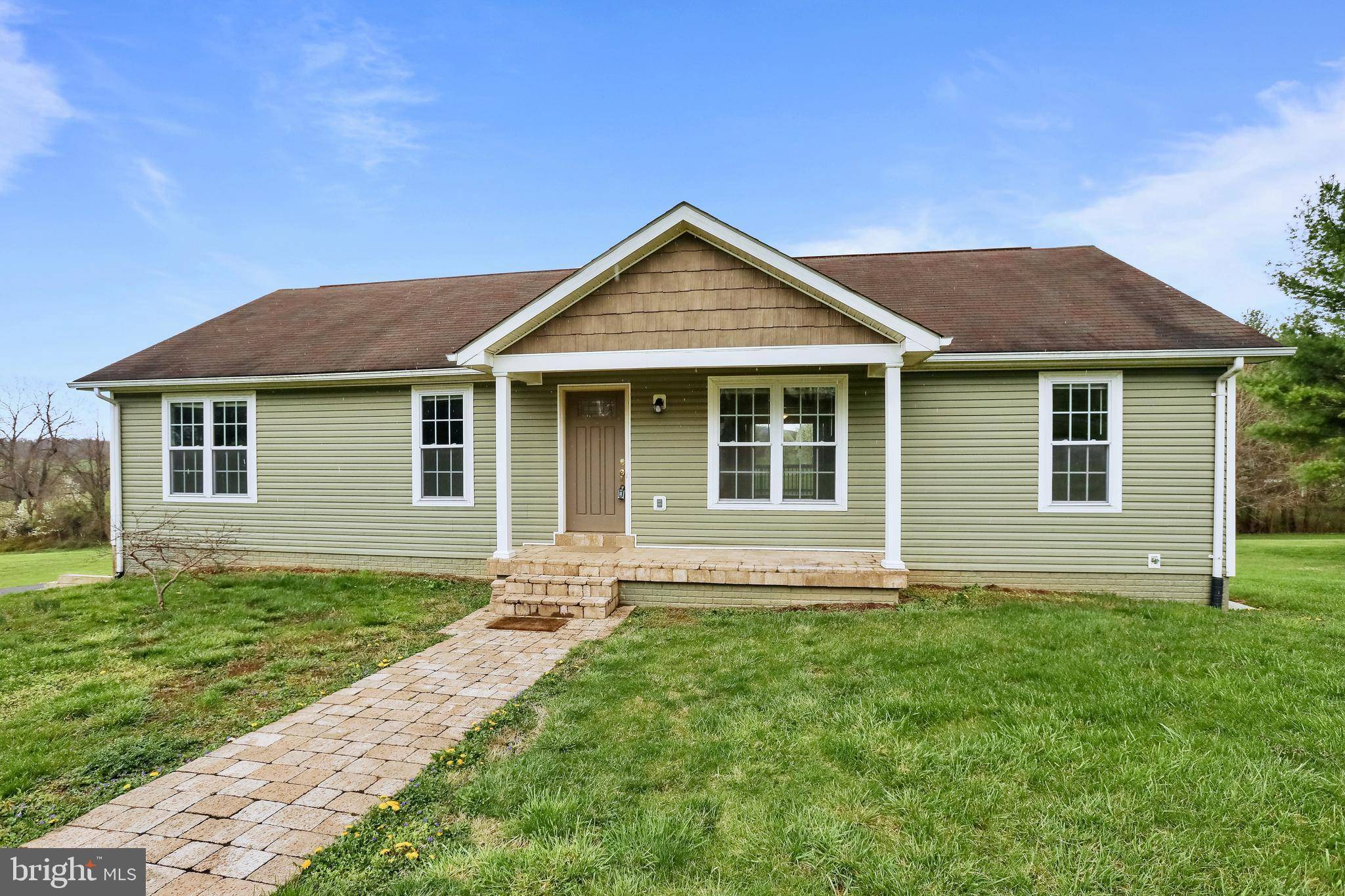 Harpers Ferry, WV 25425,54 HICKORYWOOD CT