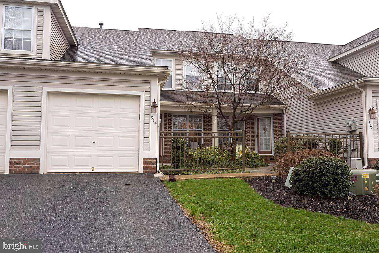 Wyomissing, PA 19610,514 OAK HILL LN