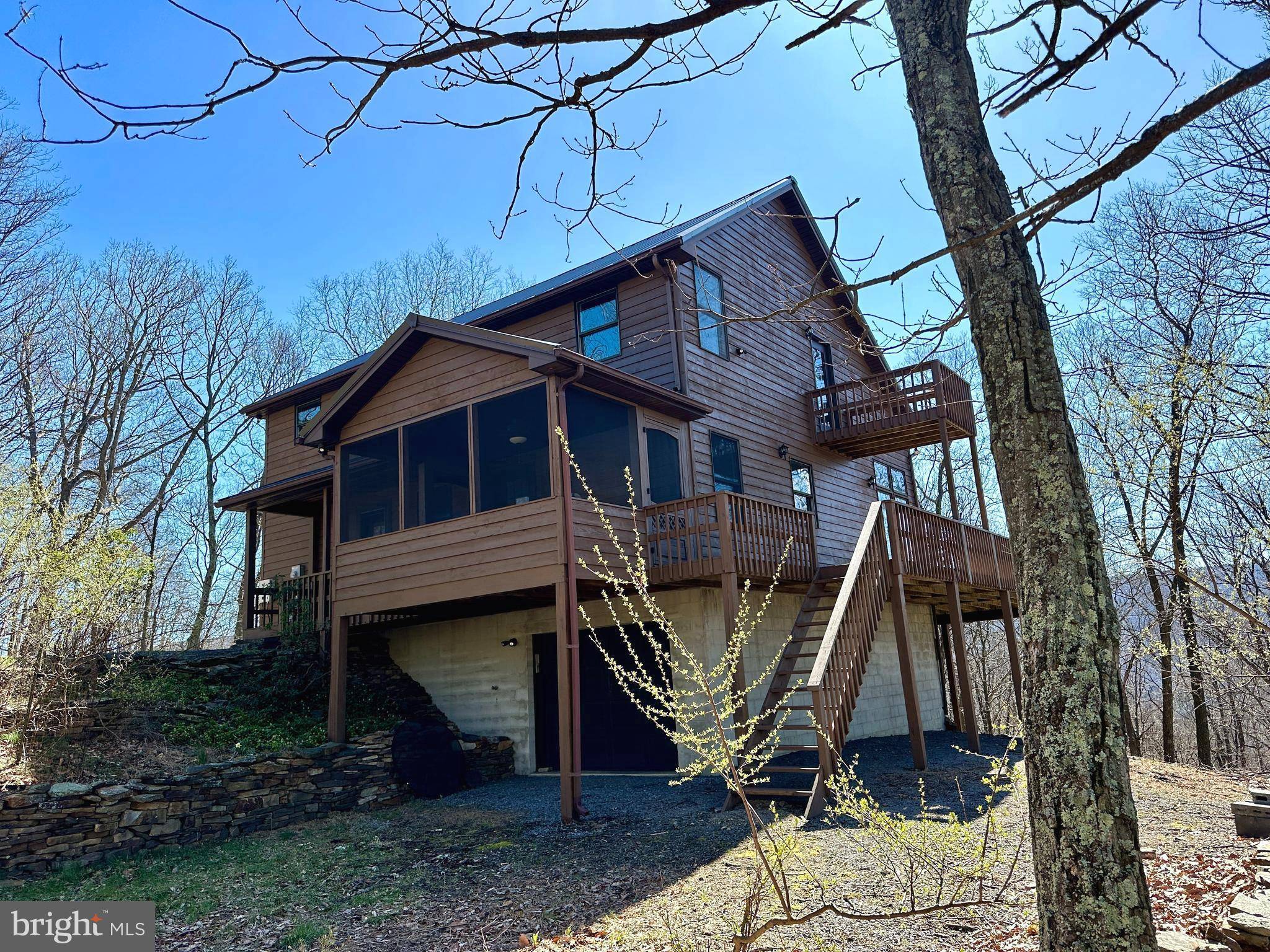 New Creek, WV 26743,348 EAGLE VIEW DR