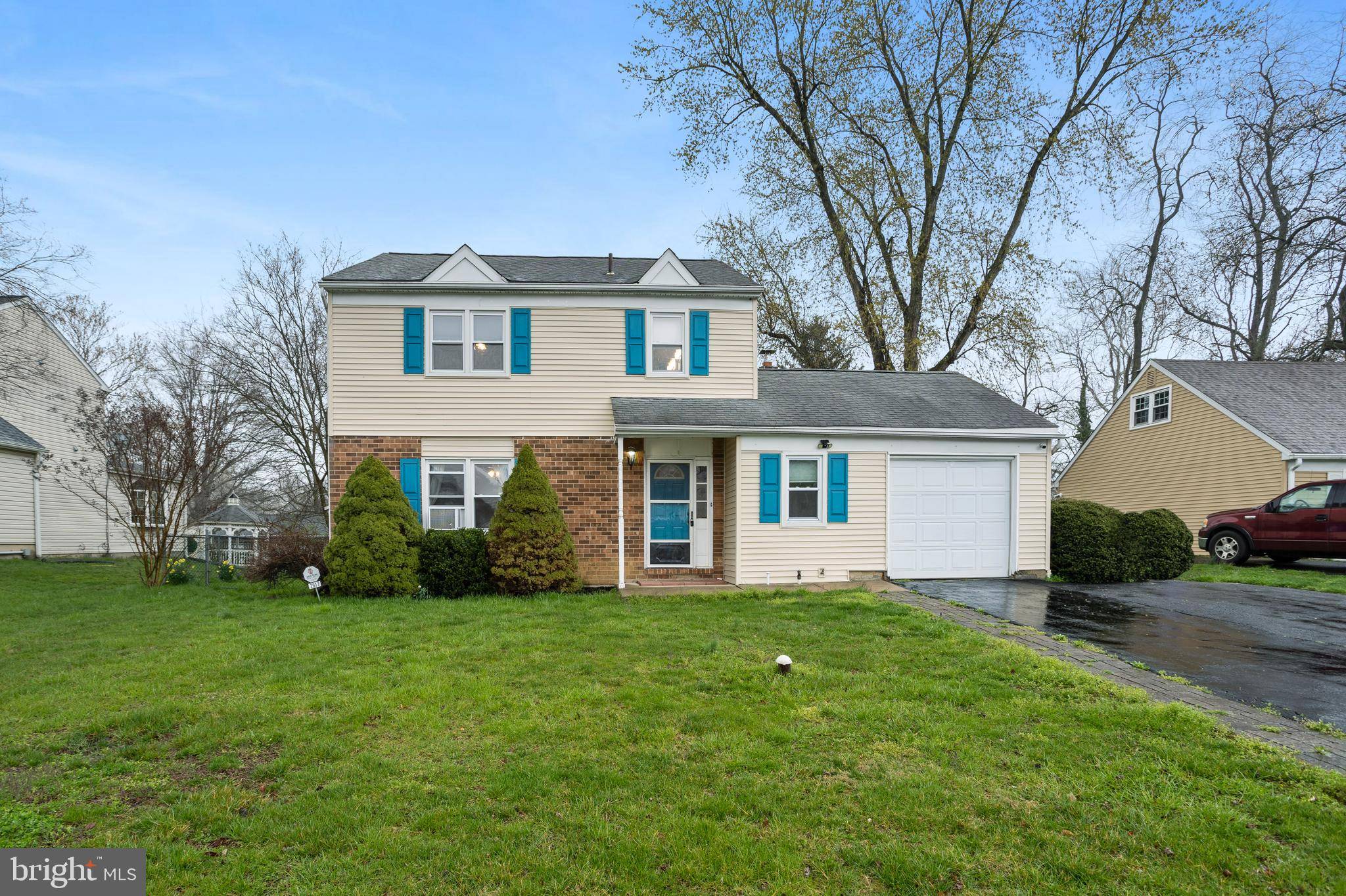 Upper Chichester, PA 19061,2617 PENNLYN DR