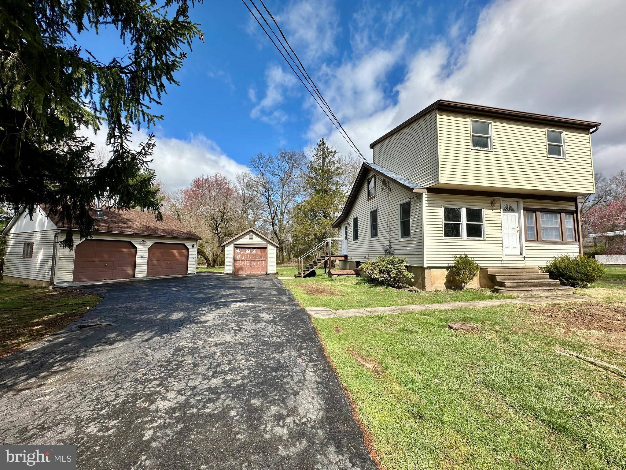 Warrington, PA 18976,742 ELBOW LN