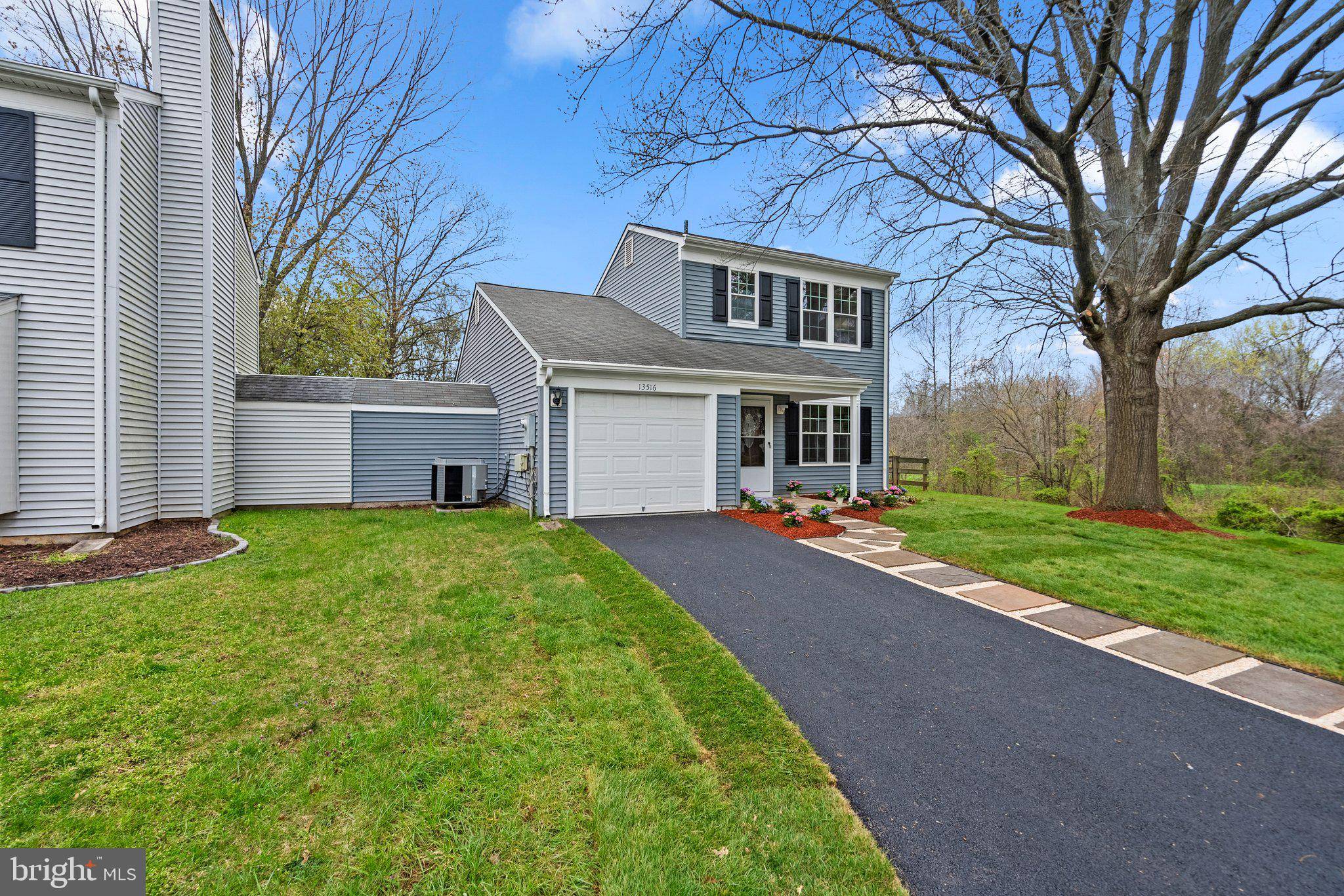 Herndon, VA 20171,13516 APPLE BARREL CT