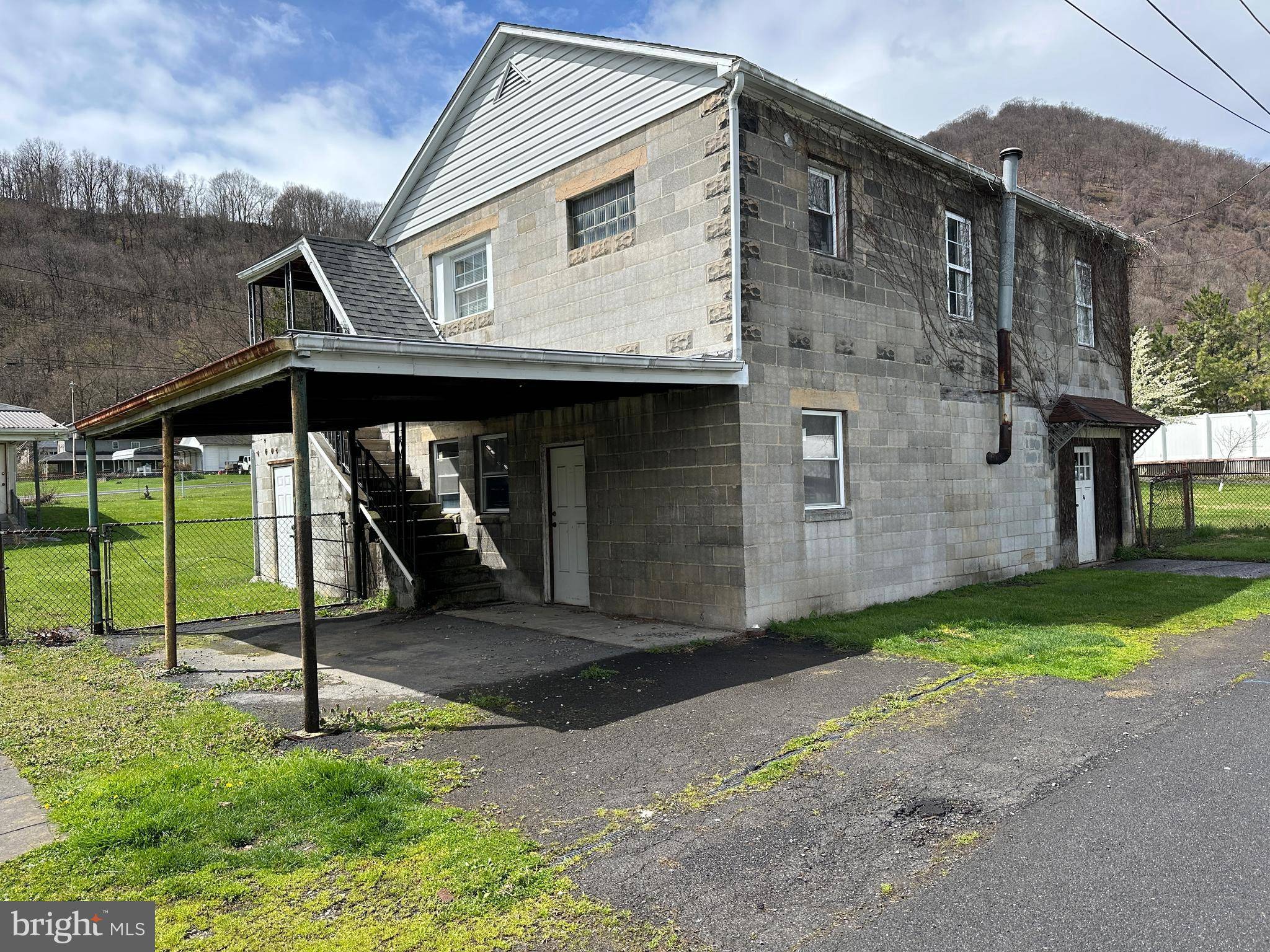 Keyser, WV 26726,142 CARROLL AVE