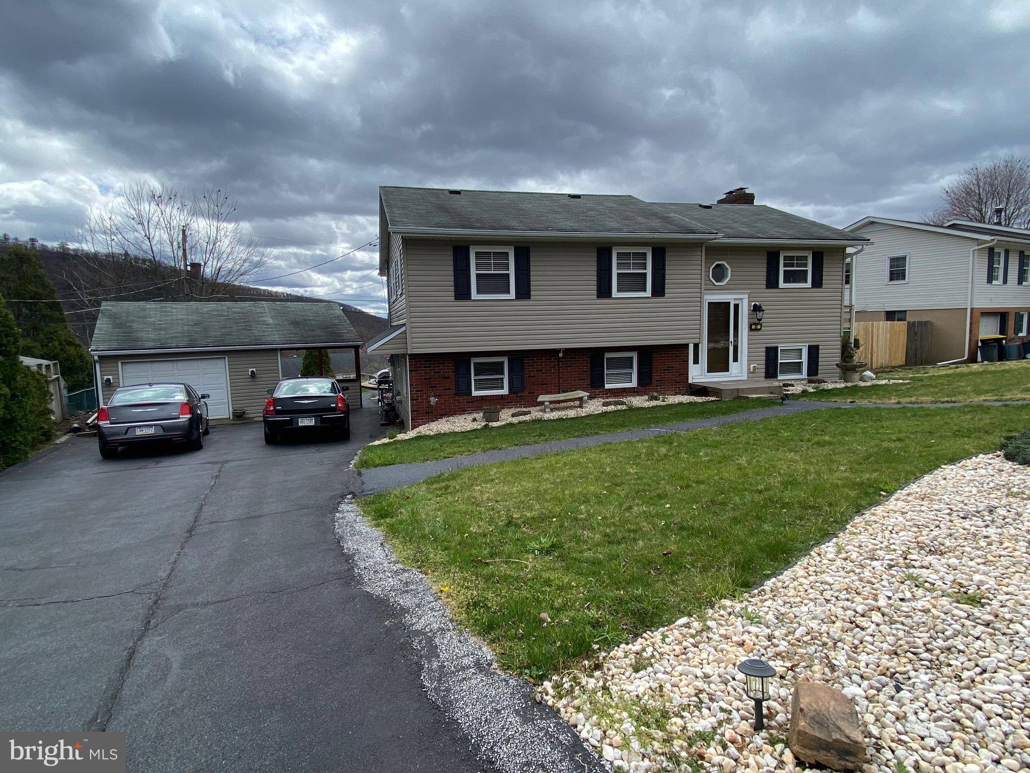 Pottsville, PA 17901,33 CRESTVIEW DR