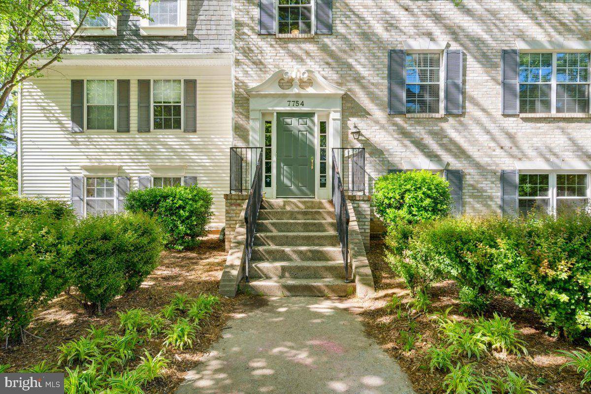 Falls Church, VA 22042,7754 NEW PROVIDENCE DR #23