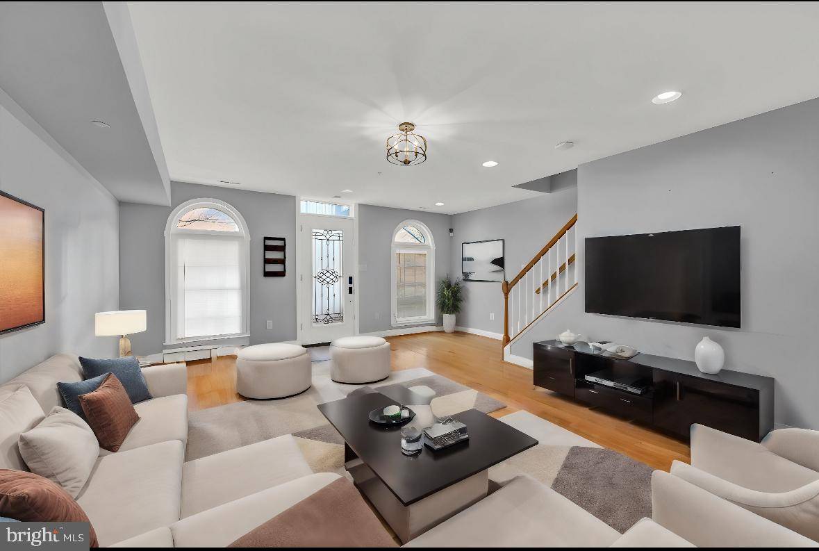 Baltimore, MD 21231,1707 E LOMBARD ST