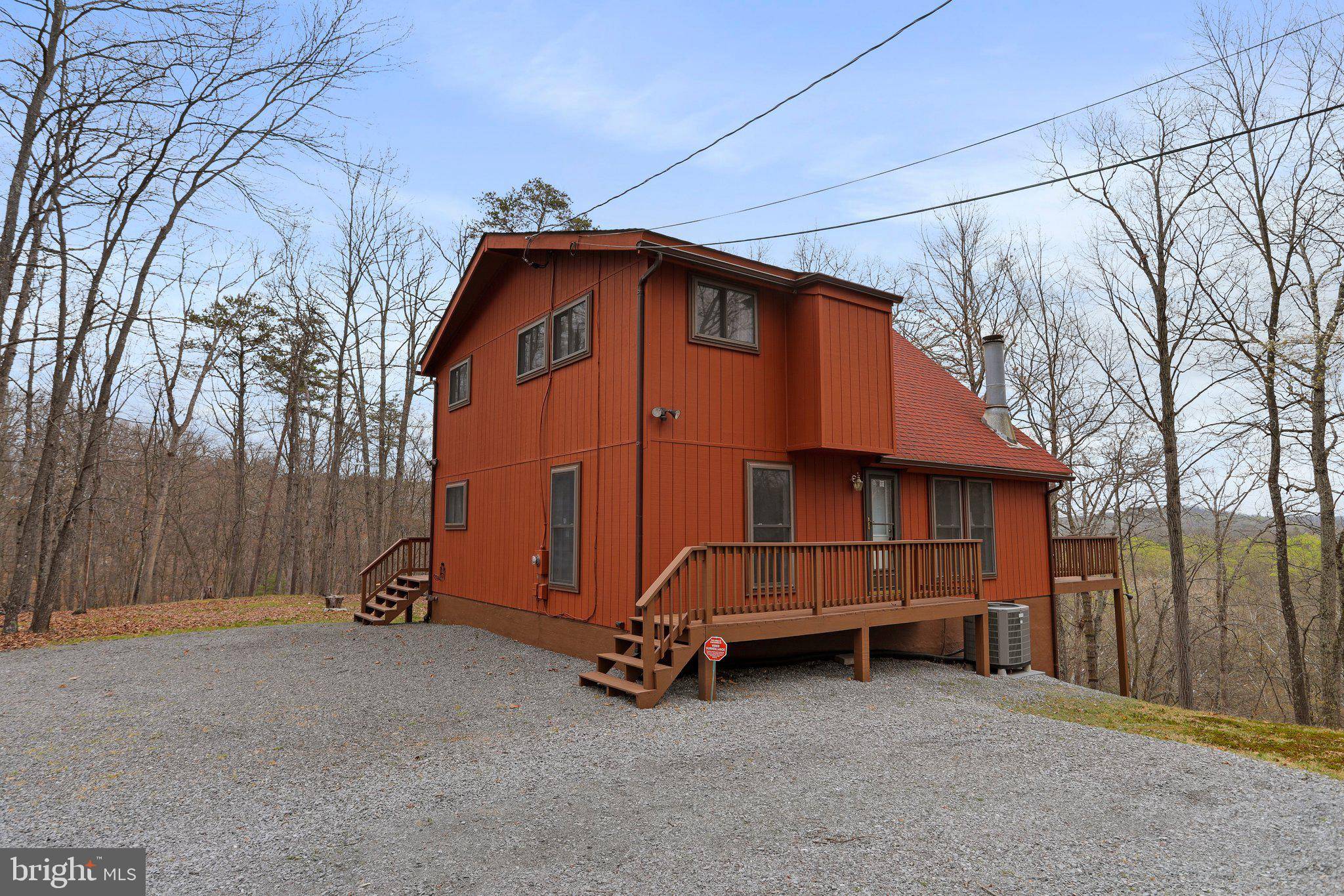 Hedgesville, WV 25427,953 WALDEN RD