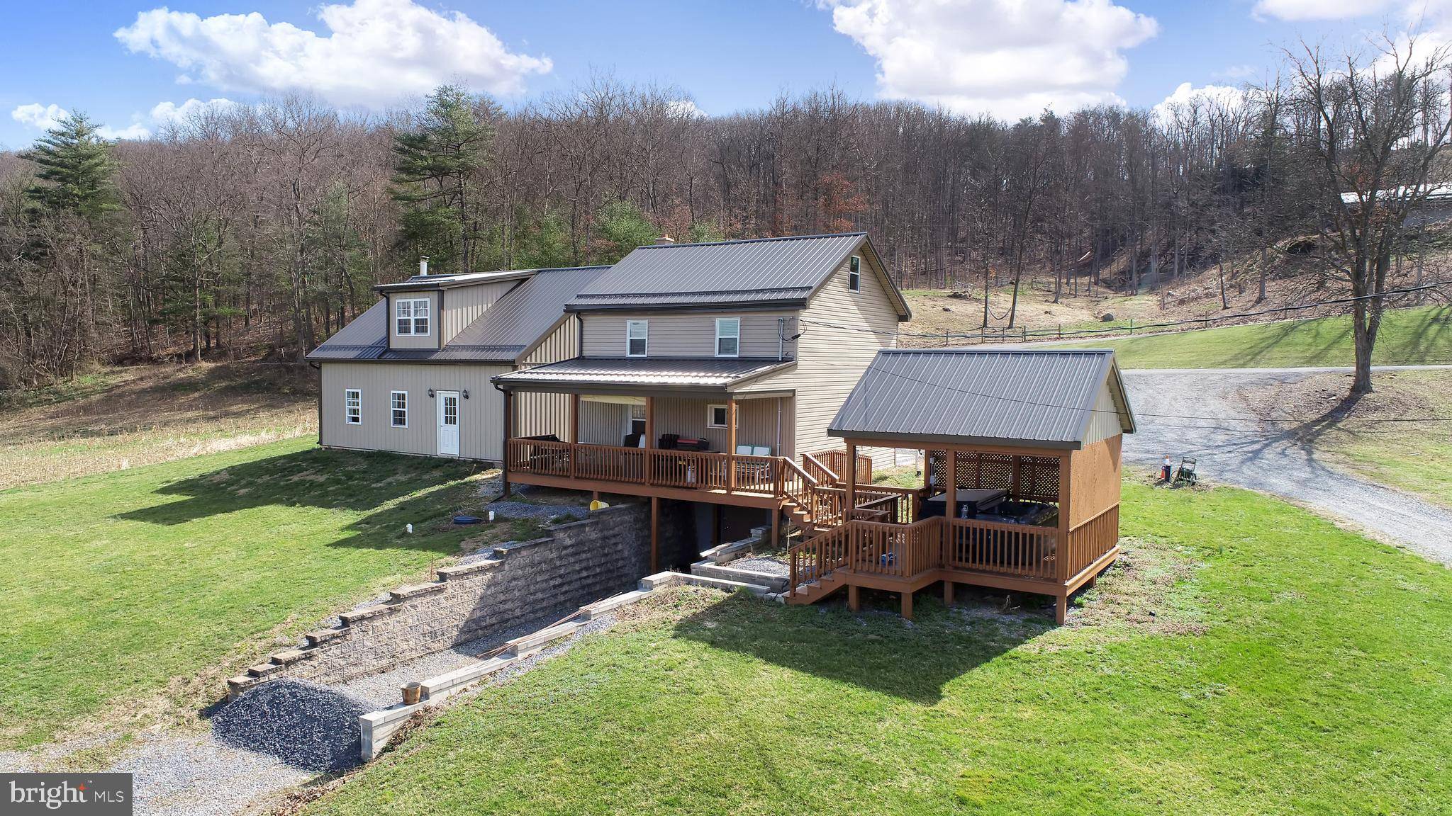 Honey Grove, PA 17035,233 OX BOW RD