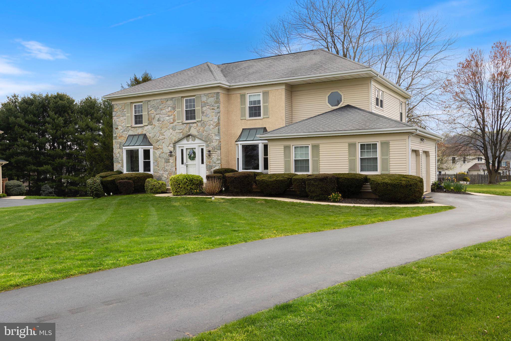 Phoenixville, PA 19460,917 RIVER VIEW CIR