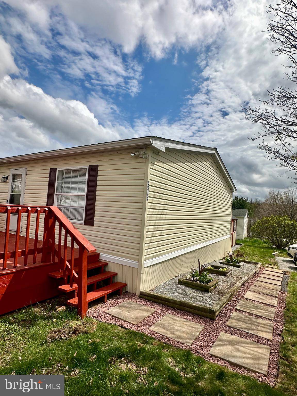 Honey Brook, PA 19344,219 DEER RUN DR