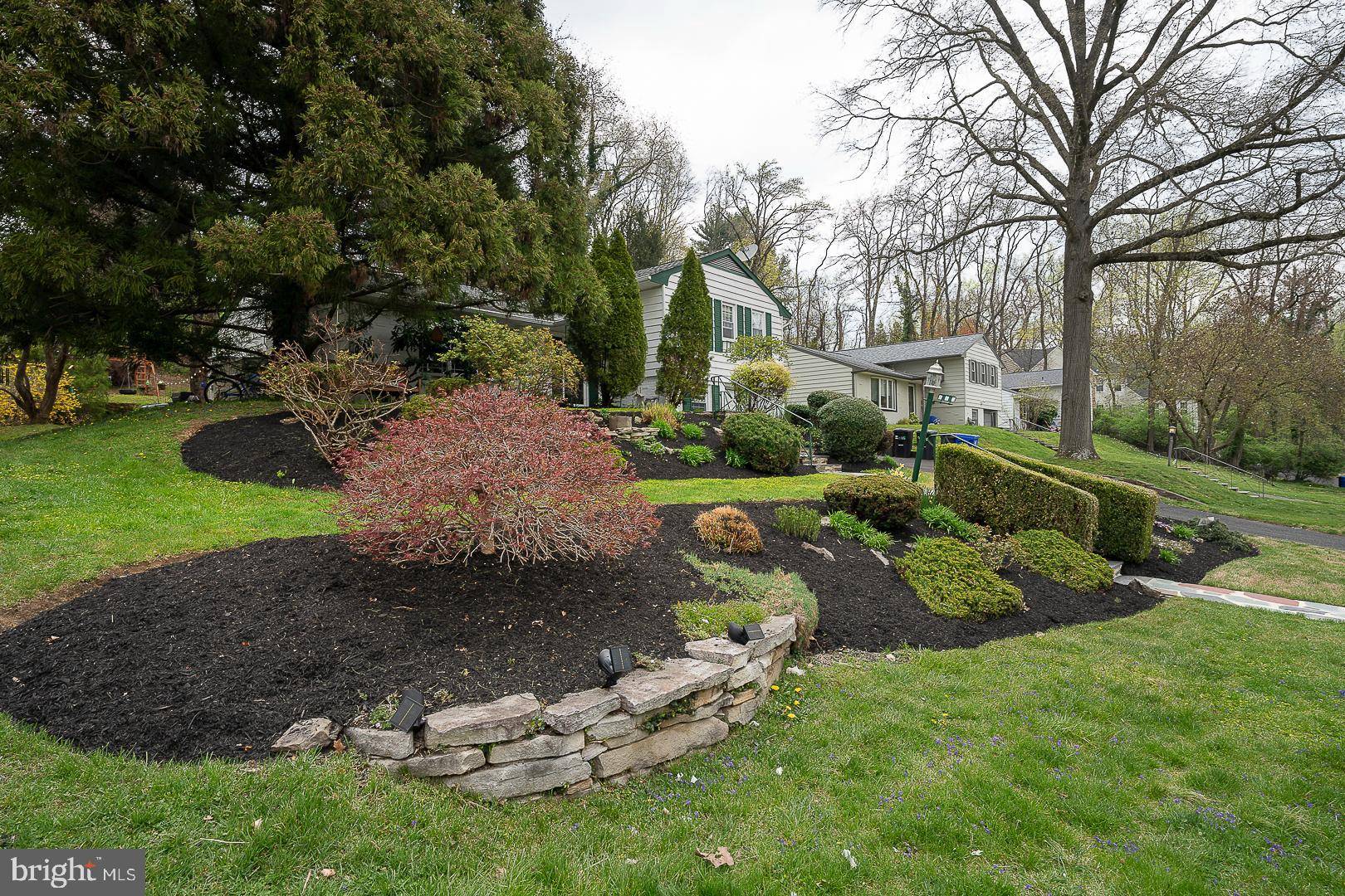 Elkins Park, PA 19027,637 GREEN BRIAR RD