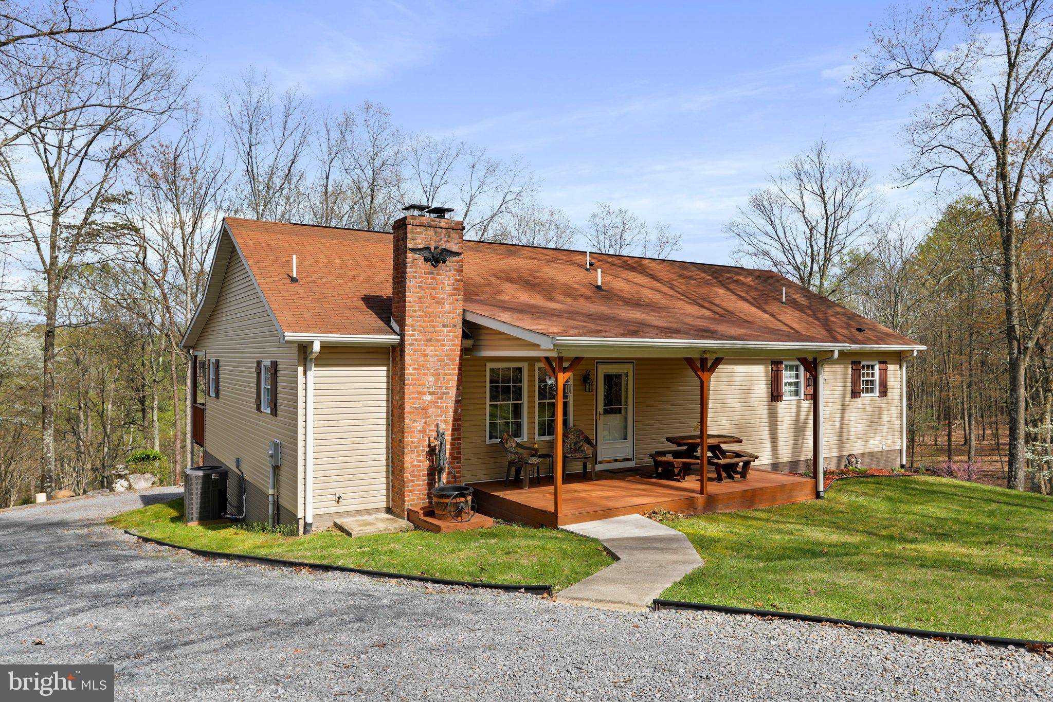 Paw Paw, WV 25434,216 ANGEL COUNTRY LN